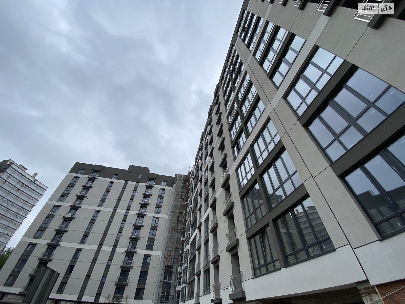 Продаж трикімнатної квартири в Івано-Франківську, на вул. Довженка О. 31В, район Бам фото 1 Продаж трикімнатної квартири в Івано-Франківську, на вул. Довженка О. 31В, район Бам фото 1