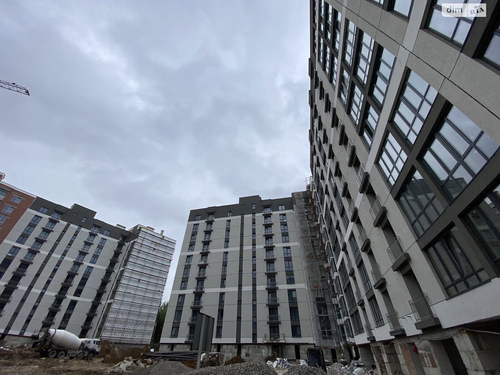 Продаж трикімнатної квартири в Івано-Франківську, на вул. Довженка О. 31В, район Бам фото 1 Продаж трикімнатної квартири в Івано-Франківську, на вул. Довженка О. 31В, район Бам фото 1