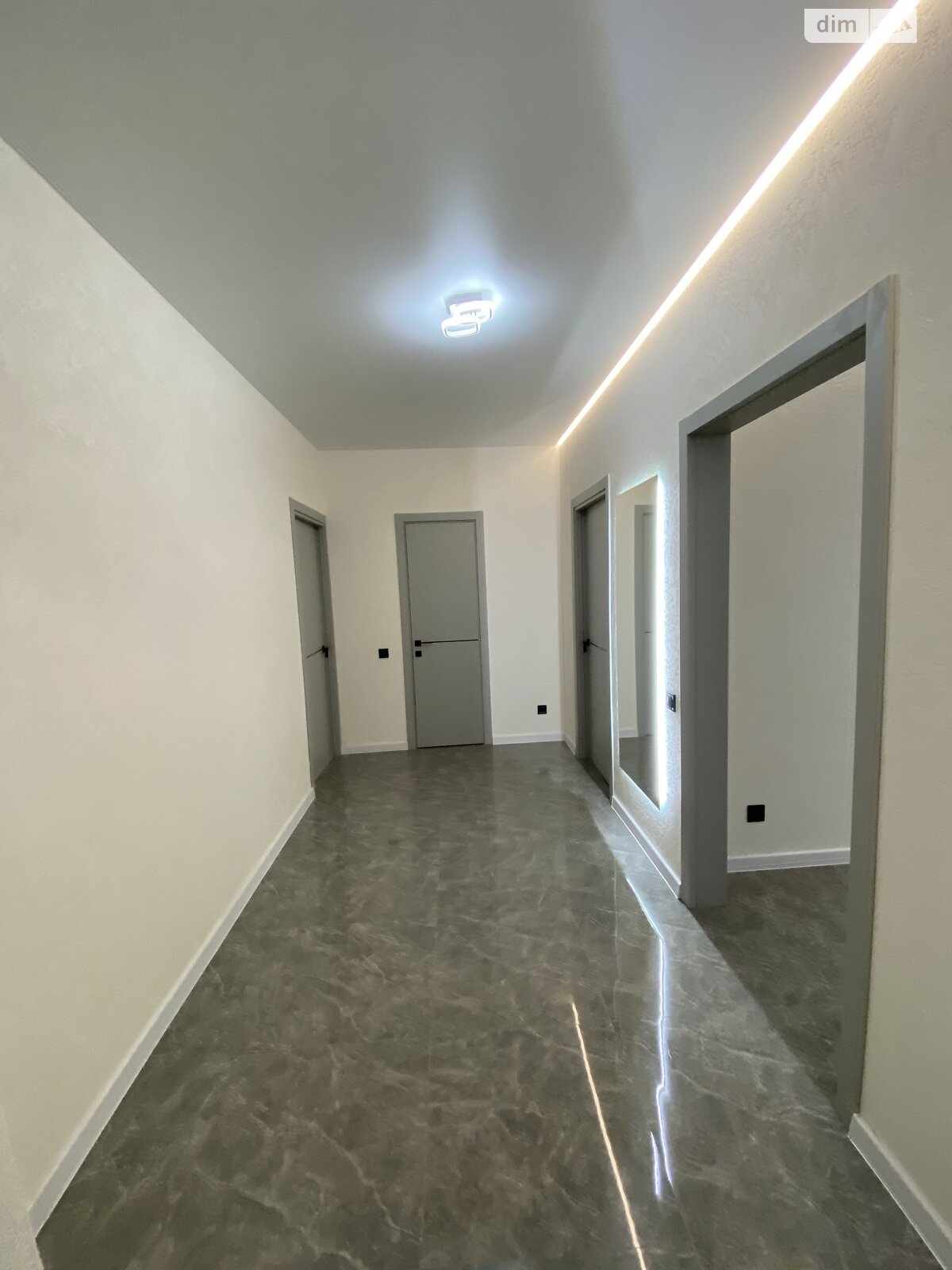 Продаж двокімнатної квартири в Івано-Франківську, на вул. Довженка О. 31, район Бам фото 1 Продаж двокімнатної квартири в Івано-Франківську, на вул. Довженка О. 31, район Бам фото 1