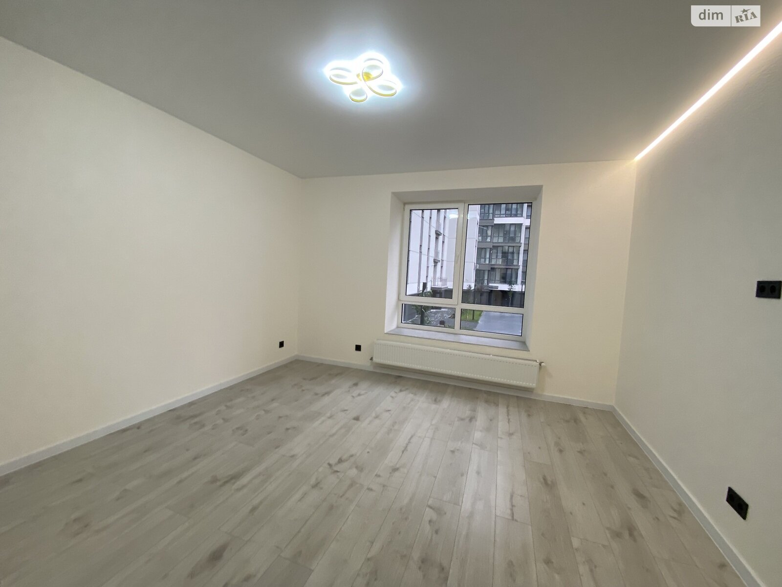 Продаж двокімнатної квартири в Івано-Франківську, на вул. Довженка О. 31, район Бам фото 1 Продаж двокімнатної квартири в Івано-Франківську, на вул. Довженка О. 31, район Бам фото 1