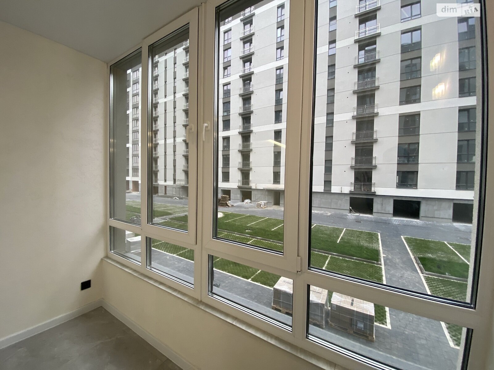 Продаж двокімнатної квартири в Івано-Франківську, на вул. Довженка О. 31, район Бам фото 1 Продаж двокімнатної квартири в Івано-Франківську, на вул. Довженка О. 31, район Бам фото 1