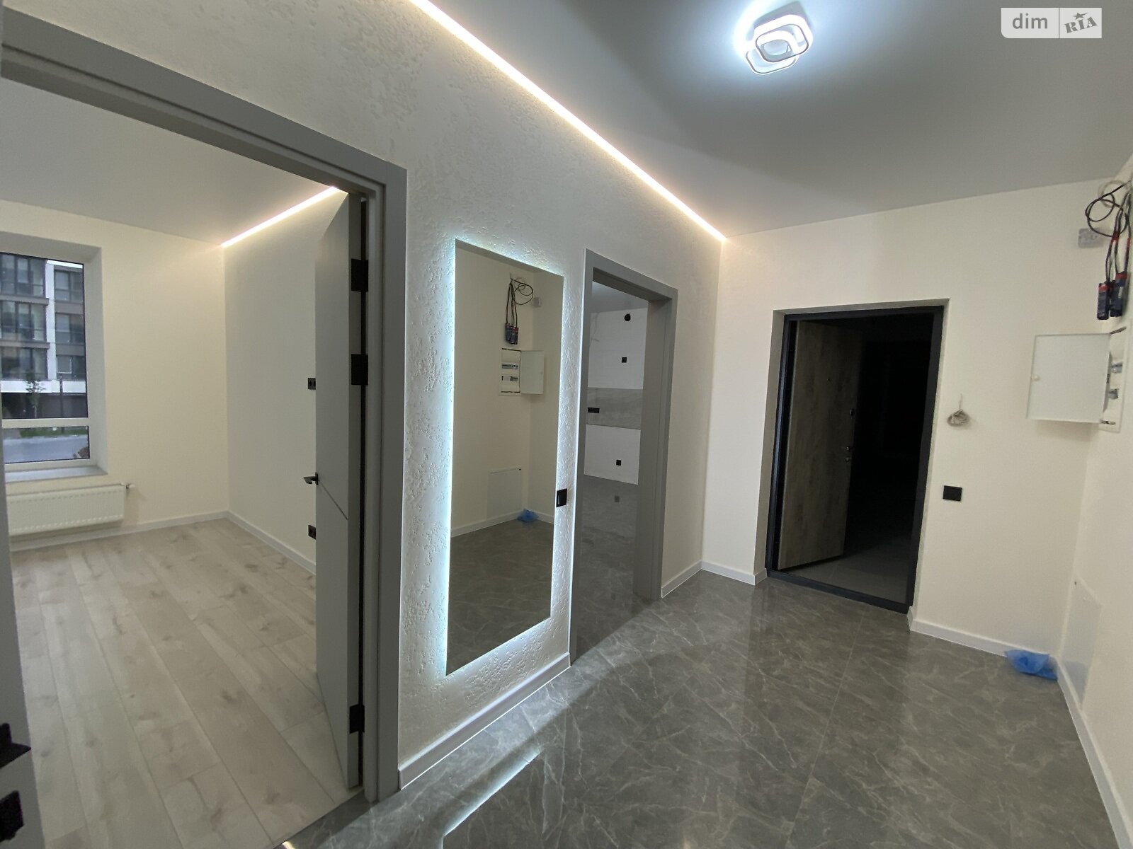 Продаж двокімнатної квартири в Івано-Франківську, на вул. Довженка О. 31, район Бам фото 1 Продаж двокімнатної квартири в Івано-Франківську, на вул. Довженка О. 31, район Бам фото 1