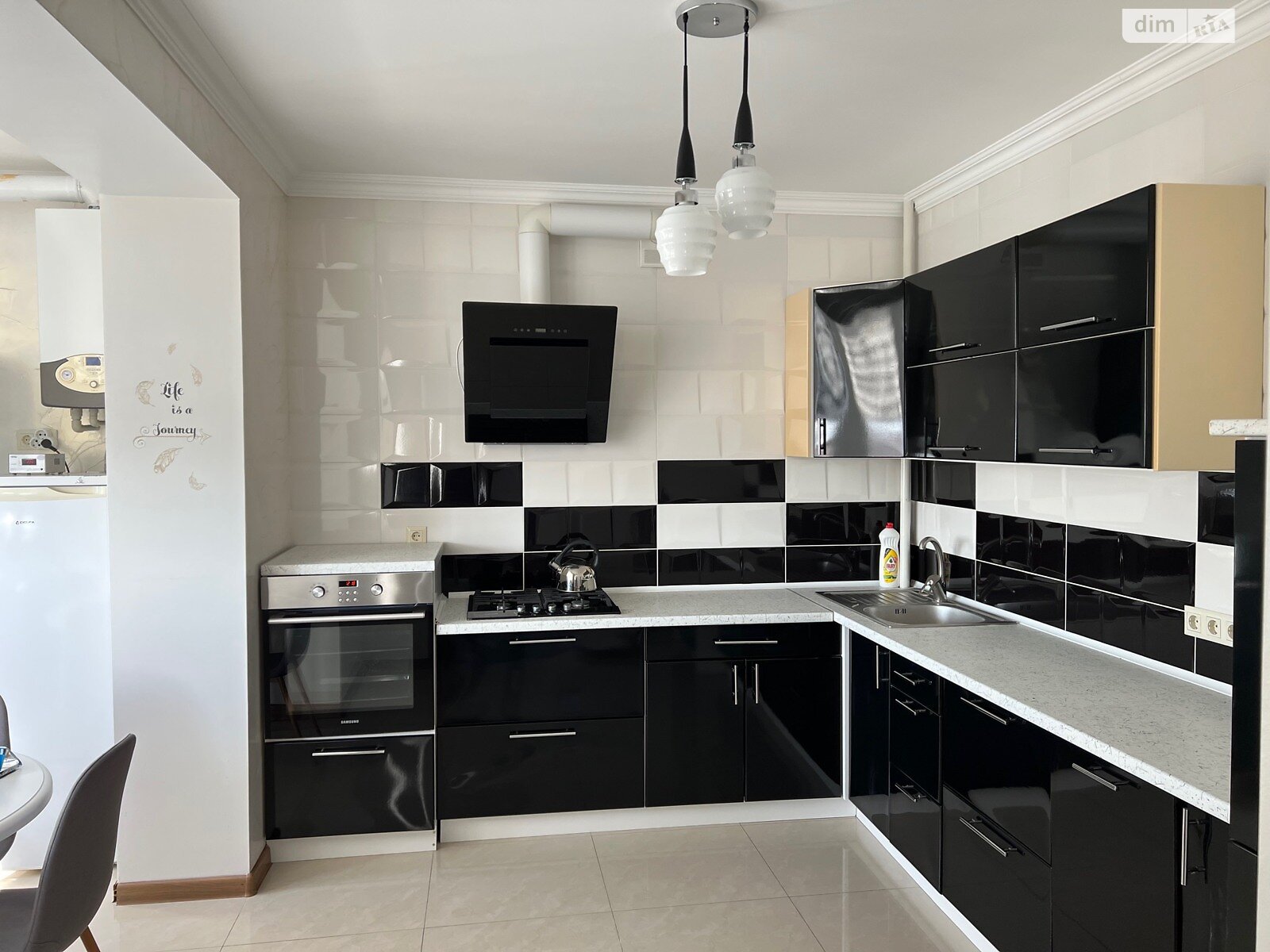 Продажа двухкомнатной квартиры в Ивано-Франковске, на ул. Довженко А. 51, район Бам фото 1 Продажа двухкомнатной квартиры в Ивано-Франковске, на ул. Довженко А. 51, район Бам фото 1