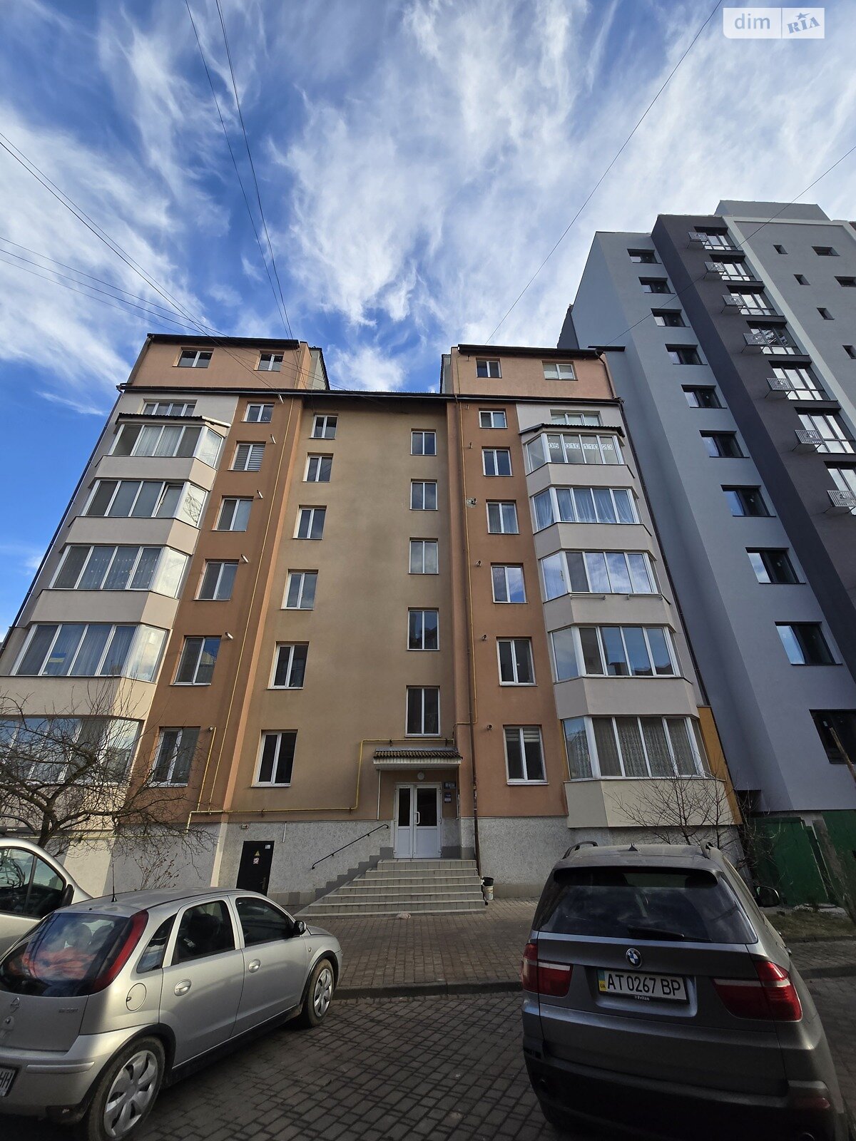 Продаж трикімнатної квартири в Івано-Франківську, на вул. Гетьмана П. Дорошенка 28В, район Бам фото 1 Продаж трикімнатної квартири в Івано-Франківську, на вул. Гетьмана П. Дорошенка 28В, район Бам фото 1