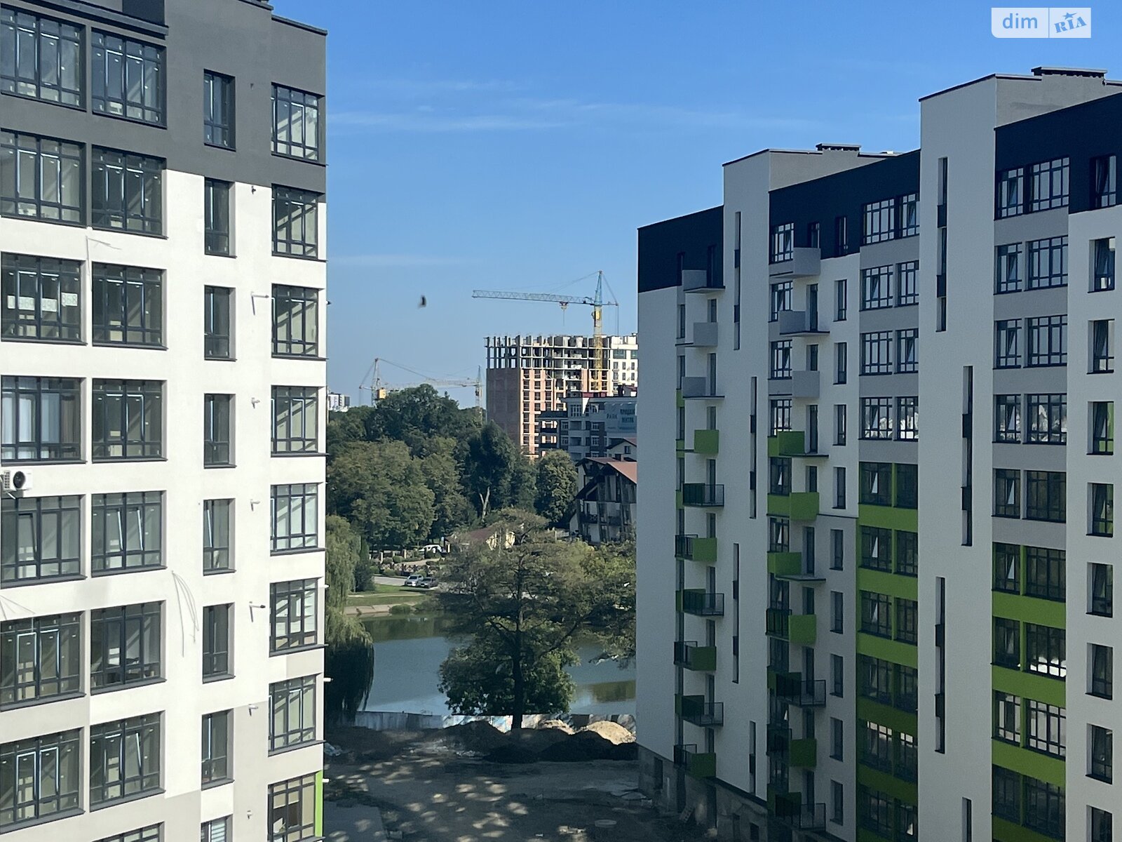 Продаж трикімнатної квартири в Івано-Франківську, на вул. Приозерна, район Бам фото 1 Продаж трикімнатної квартири в Івано-Франківську, на вул. Приозерна, район Бам фото 1