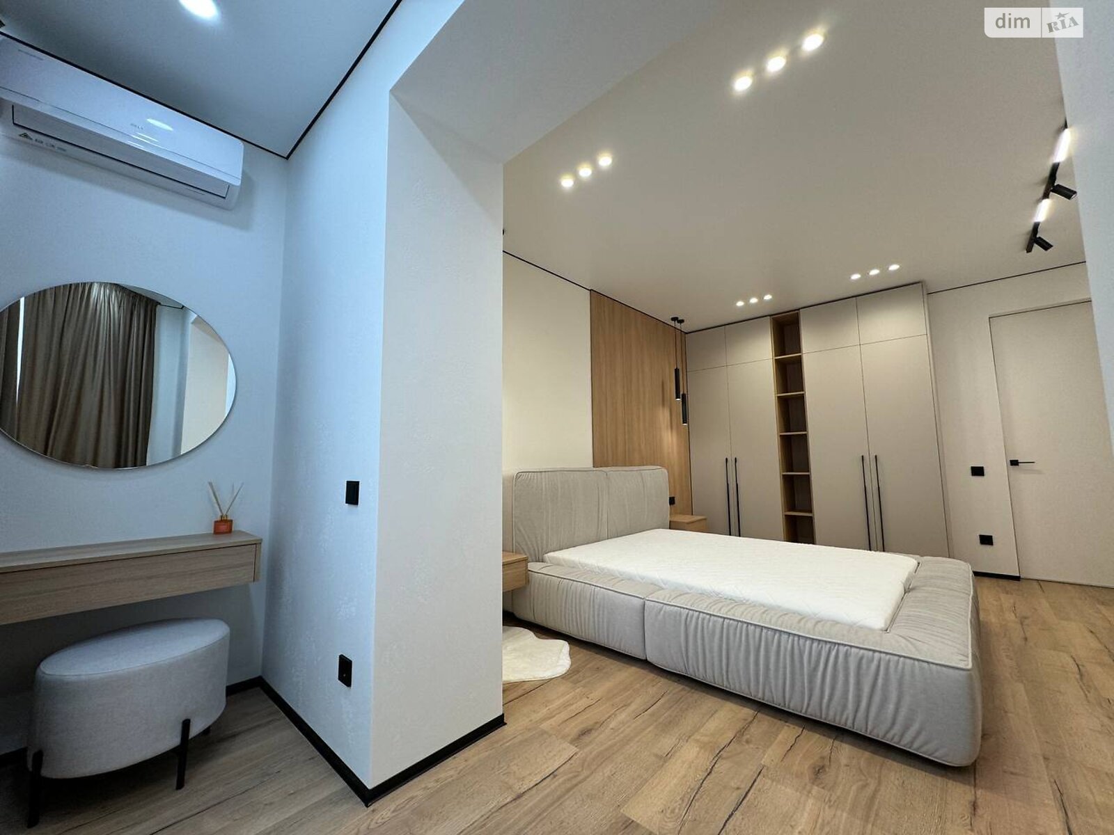 Продажа трехкомнатной квартиры в Ивано-Франковске, на ул. Приозерная, район Бам фото 1