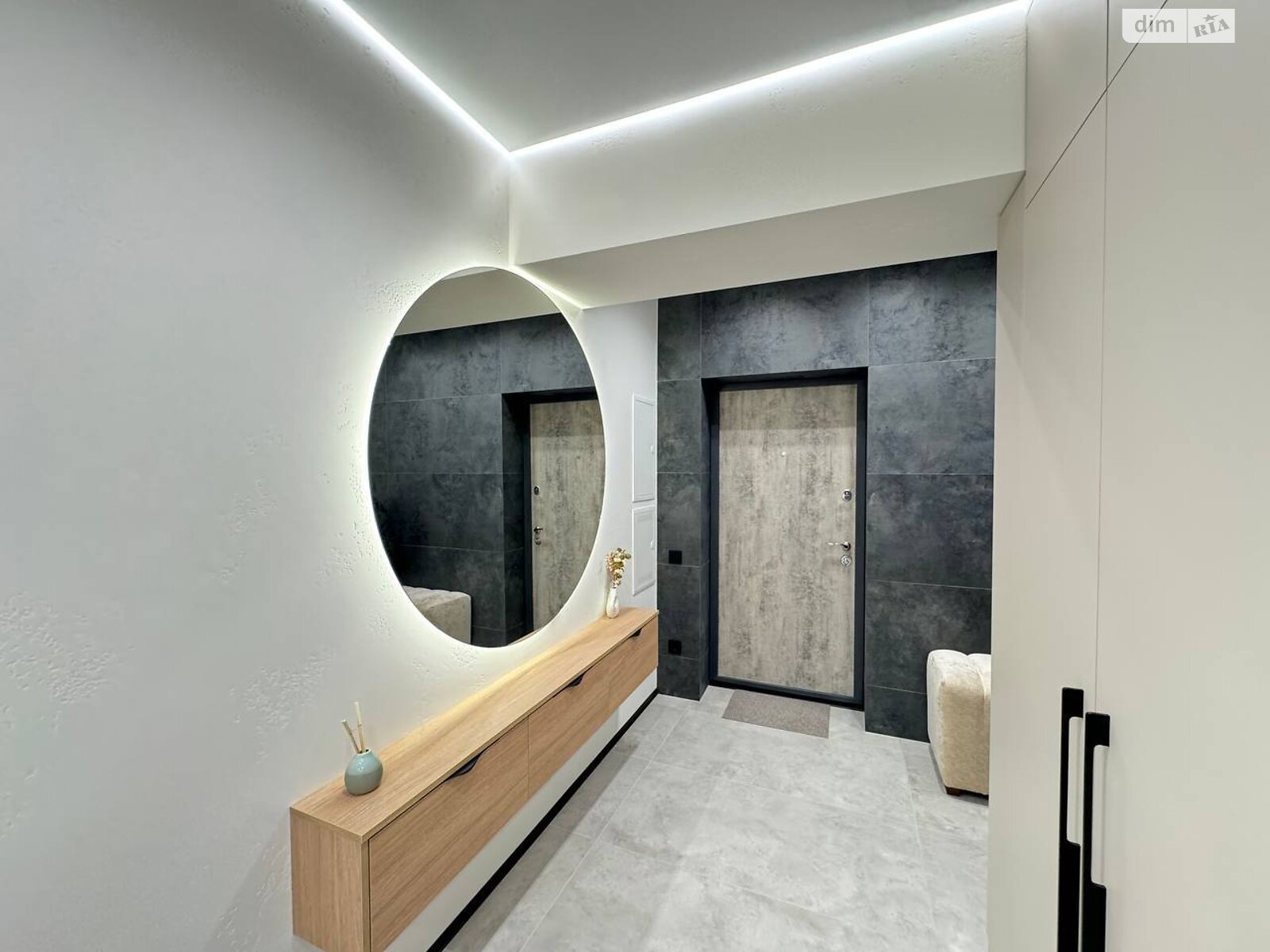 Продажа трехкомнатной квартиры в Ивано-Франковске, на ул. Приозерная, район Бам фото 1