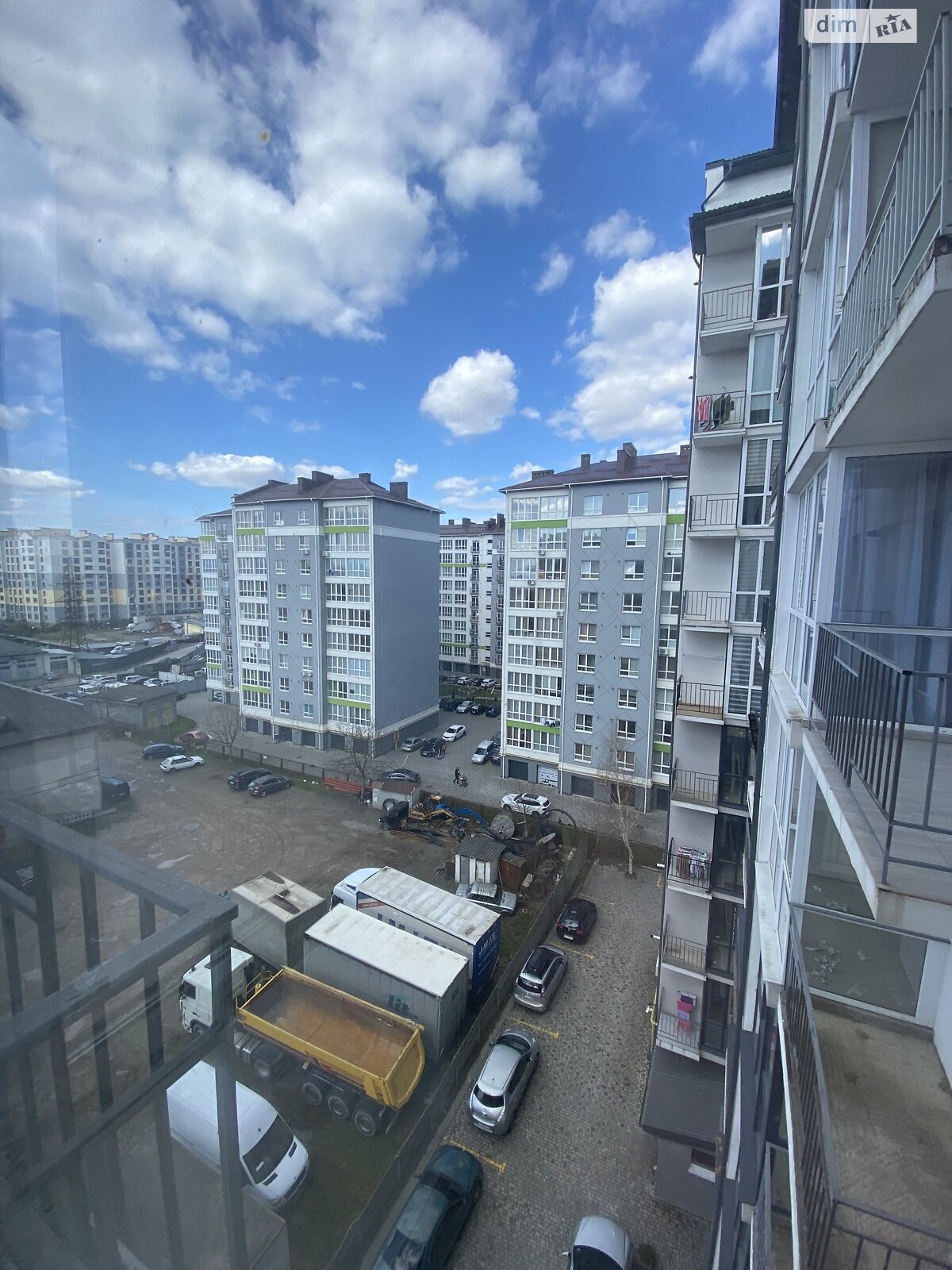 Продаж трикімнатної квартири в Івано-Франківську, на вул. Виноградна 15, район Бам фото 1