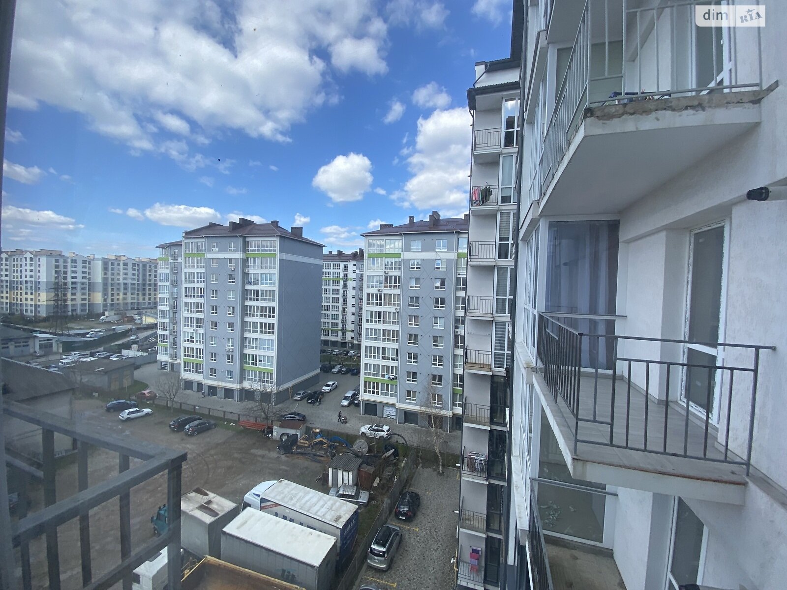 Продаж трикімнатної квартири в Івано-Франківську, на вул. Виноградна 15, район Бам фото 1
