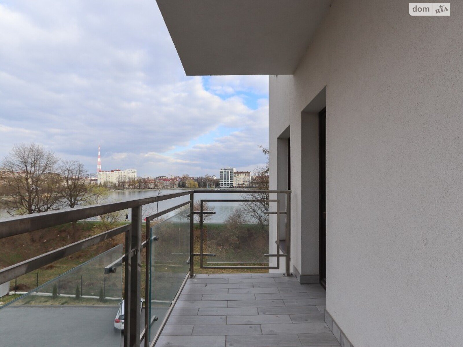 Продажа трехкомнатной квартиры в Ивано-Франковске, на пл. Европейская, район Бам фото 1