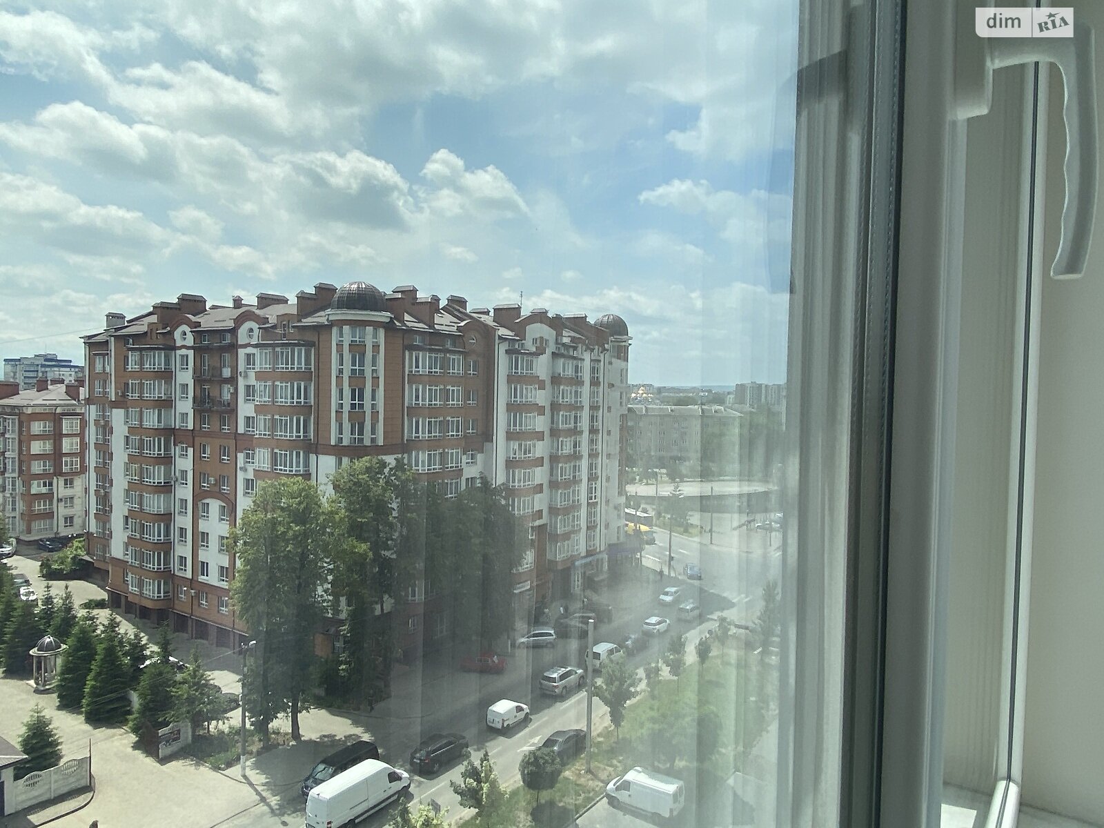 Продажа двухкомнатной квартиры в Ивано-Франковске, на ул. Бандеры Степана 79, фото 1 Продажа двухкомнатной квартиры в Ивано-Франковске, на ул. Бандеры Степана 79, фото 1