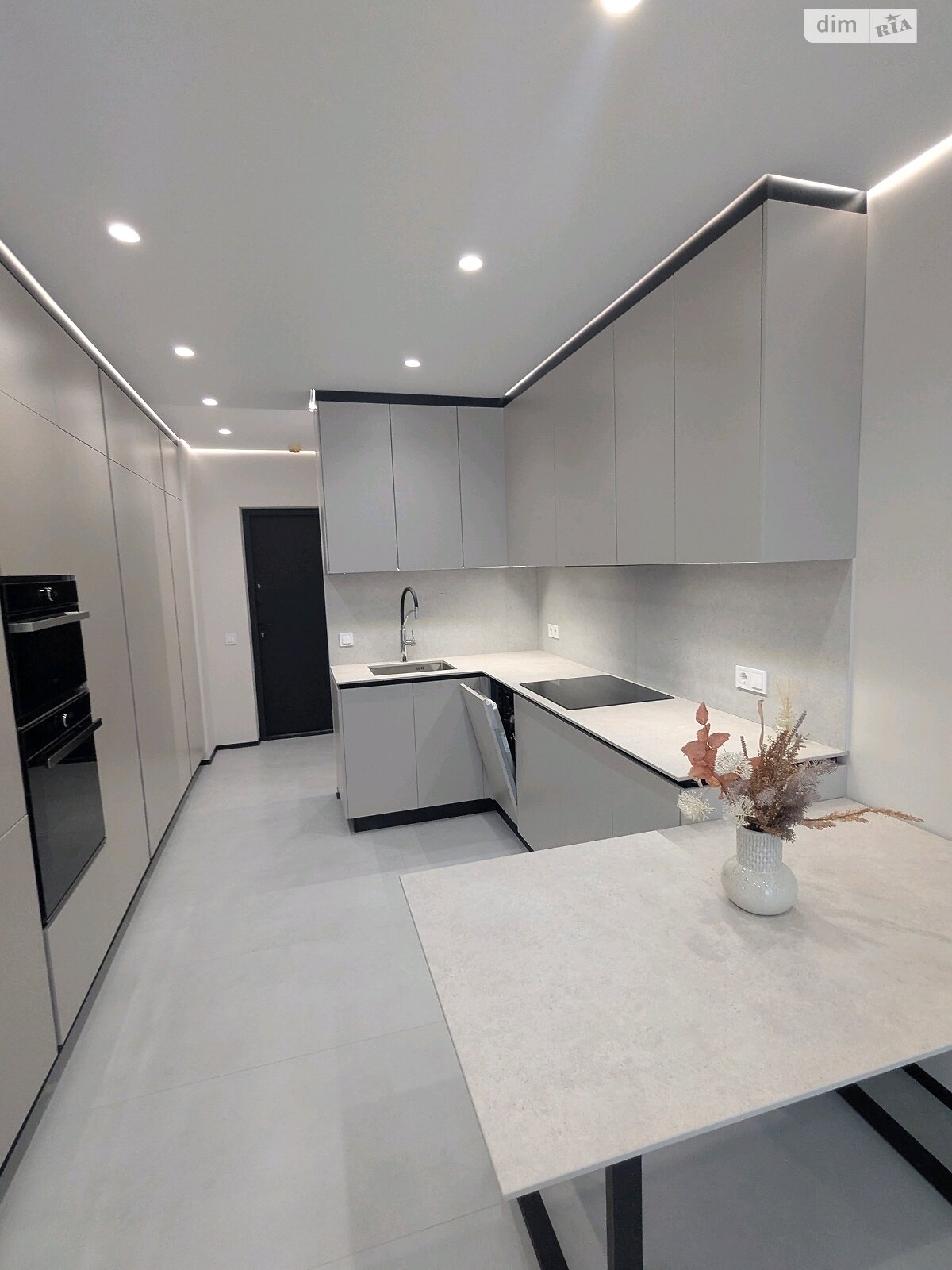 Продажа двухкомнатной квартиры в Ивано-Франковске, на ул. Бельведерська 32, фото 1 Продажа двухкомнатной квартиры в Ивано-Франковске, на ул. Бельведерська 32, фото 1