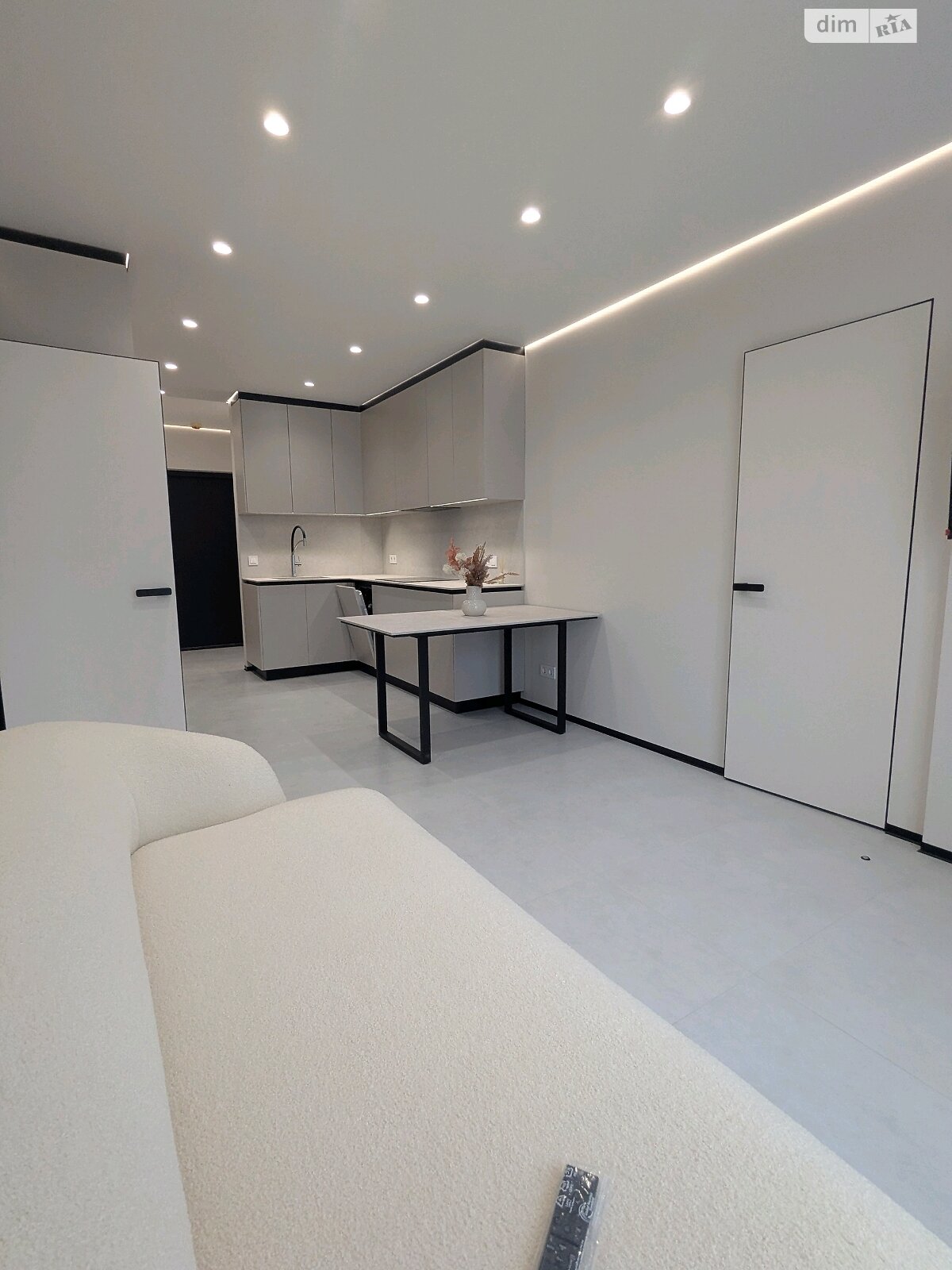 Продажа двухкомнатной квартиры в Ивано-Франковске, на ул. Бельведерська 32, фото 1 Продажа двухкомнатной квартиры в Ивано-Франковске, на ул. Бельведерська 32, фото 1