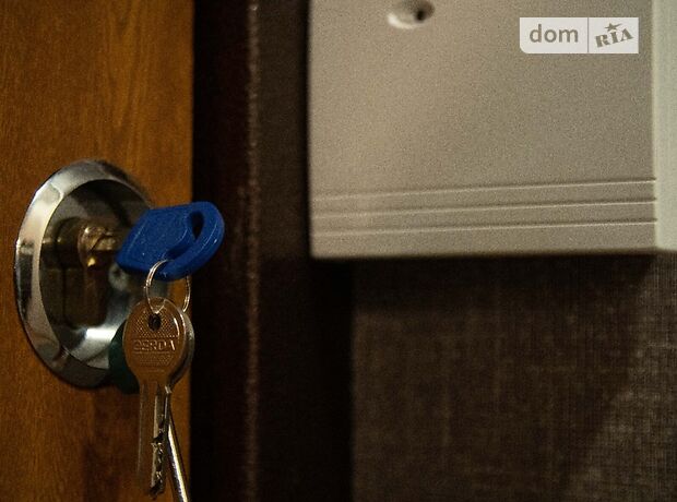 Продаж трикімнатної квартири в Івано-Франківську, на вул. Білозіра 17, район Брати фото 1 Продаж трикімнатної квартири в Івано-Франківську, на вул. Білозіра 17, район Брати фото 1