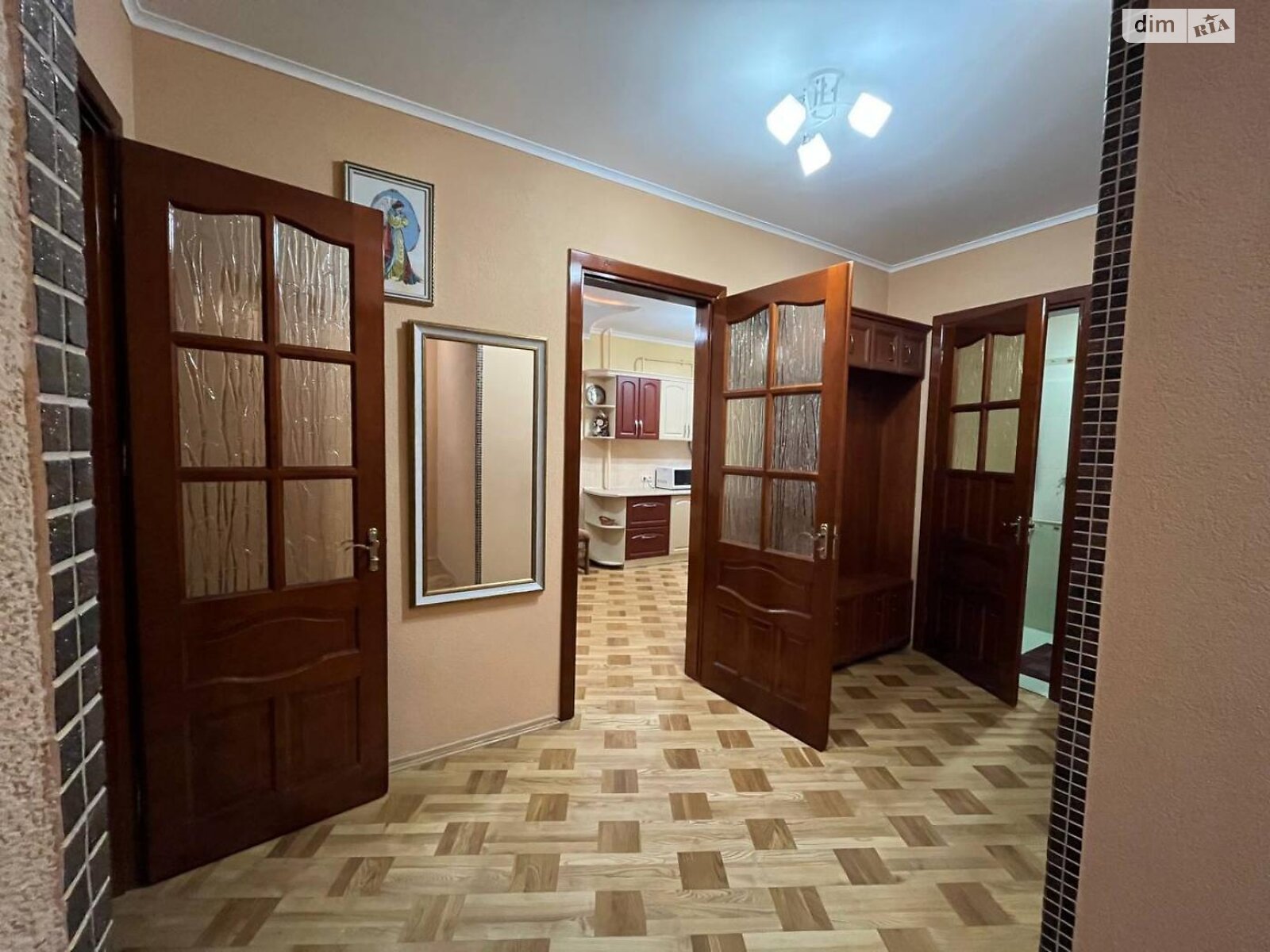 Продажа трехкомнатной квартиры в Ивано-Франковске, на ул. Билозира 8, район Братья фото 1 Продажа трехкомнатной квартиры в Ивано-Франковске, на ул. Билозира 8, район Братья фото 1