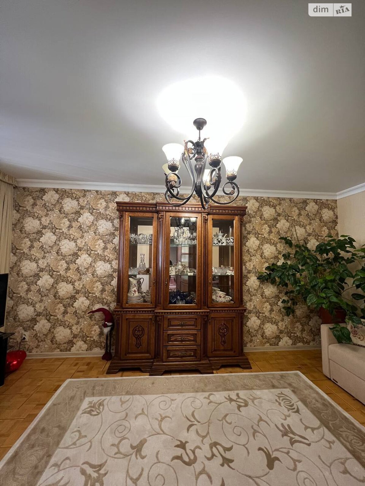 Продажа четырехкомнатной квартиры в Ивано-Франковске, на ул. Хоткевича Гната, район Братья фото 1 Продажа четырехкомнатной квартиры в Ивано-Франковске, на ул. Хоткевича Гната, район Братья фото 1
