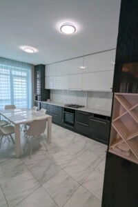 Продаж трикімнатної квартири в Івано-Франківську, на вул. Довженка О. 29Д, фото 2