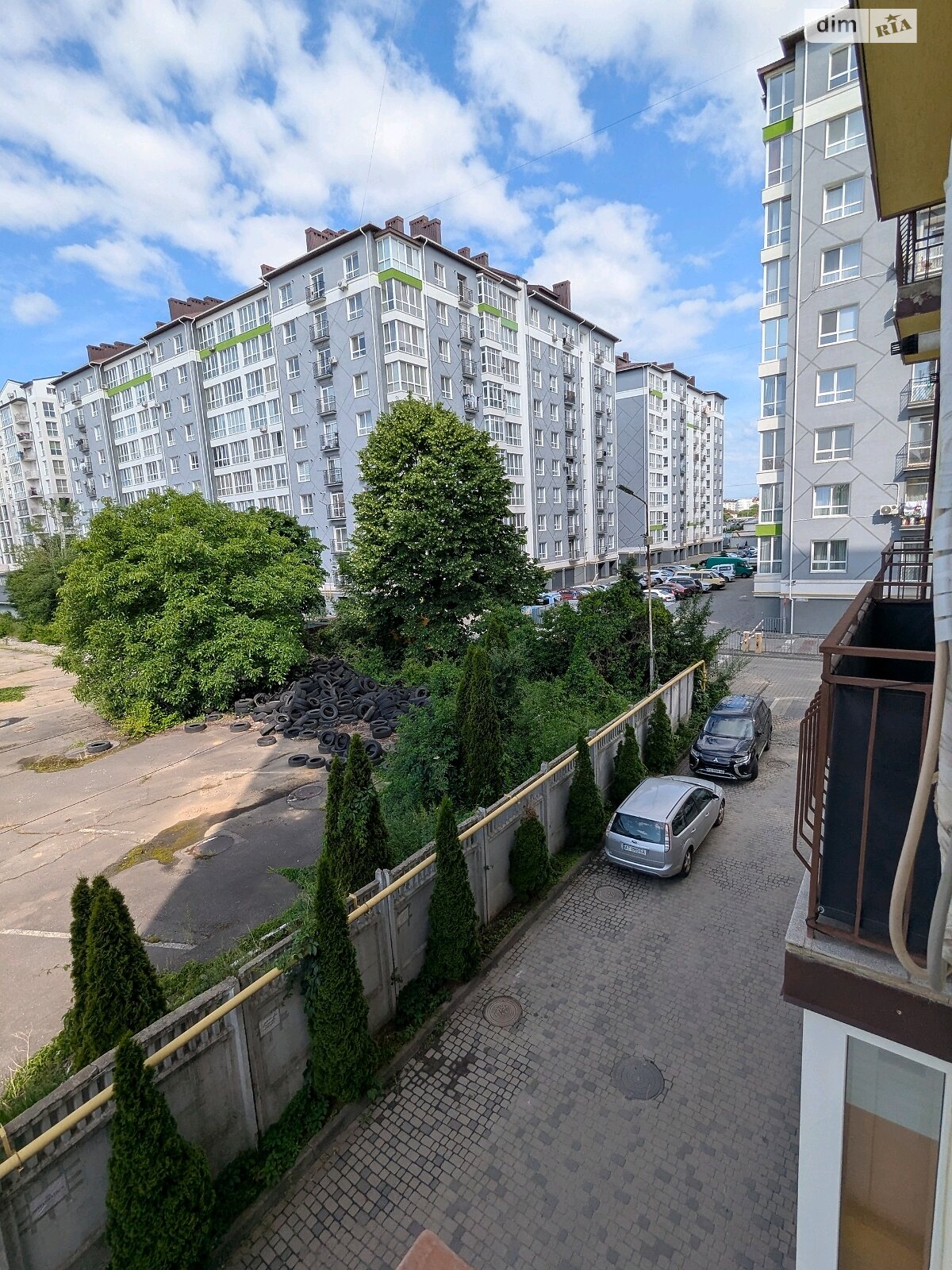 Продаж трикімнатної квартири в Івано-Франківську, на вул. Довженка О. 29Д, фото 1 Продаж трикімнатної квартири в Івано-Франківську, на вул. Довженка О. 29Д, фото 1