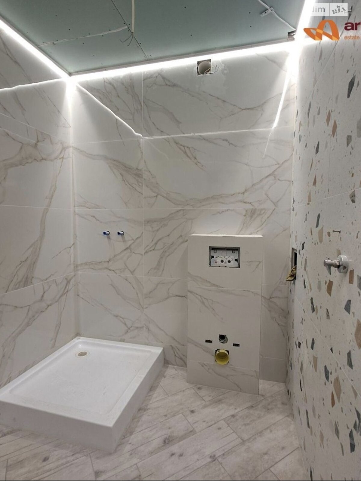 Продажа двухкомнатной квартиры в Ивано-Франковске, на ул. Гарбарская, фото 1 Продажа двухкомнатной квартиры в Ивано-Франковске, на ул. Гарбарская, фото 1