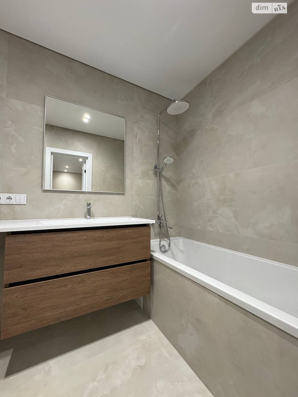 Продаж однокімнатної квартири в Івано-Франківську, на вул. Героїв Миколаєва 129А корпус 8, фото 1