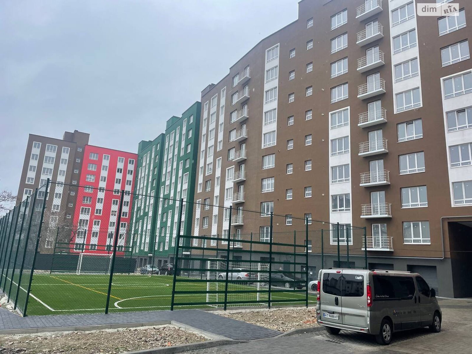 Продаж трикімнатної квартири в Івано-Франківську, на вул. Хмельницького Богдана, район Гірка фото 1 Продаж трикімнатної квартири в Івано-Франківську, на вул. Хмельницького Богдана, район Гірка фото 1