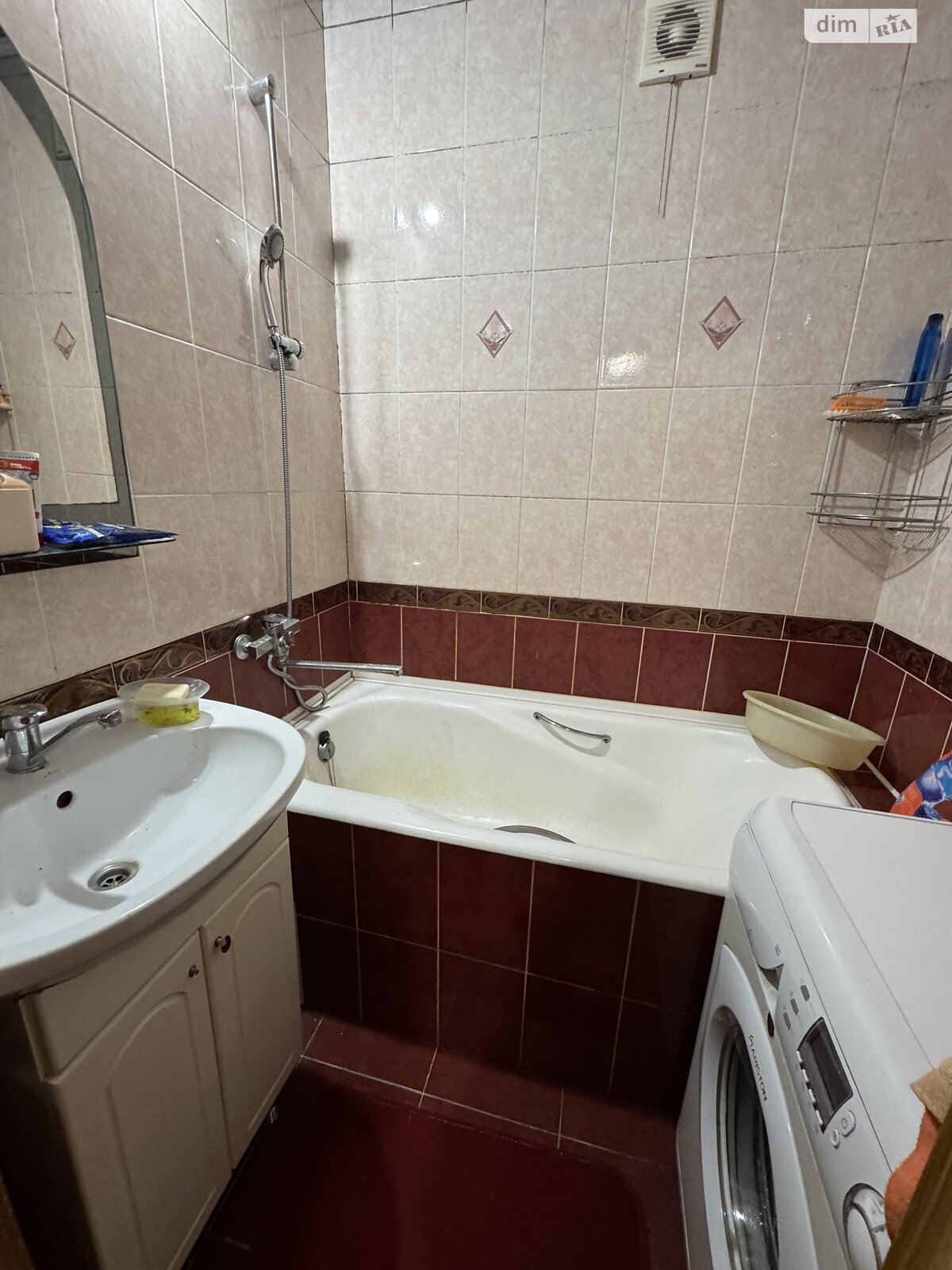 Продаж двокімнатної квартири в Івано-Франківську, на вул. Урожайна 16, район Гірка фото 1 Продаж двокімнатної квартири в Івано-Франківську, на вул. Урожайна 16, район Гірка фото 1