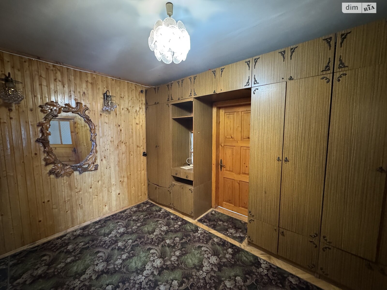 Продаж двокімнатної квартири в Івано-Франківську, на вул. Урожайна 16, район Гірка фото 1 Продаж двокімнатної квартири в Івано-Франківську, на вул. Урожайна 16, район Гірка фото 1