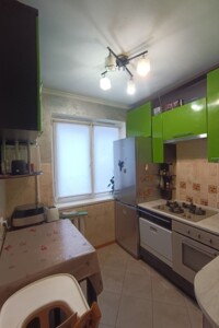 Продаж трикімнатної квартири в Івано-Франківську, на вул. Довженка О. 3, район Городок фото 2