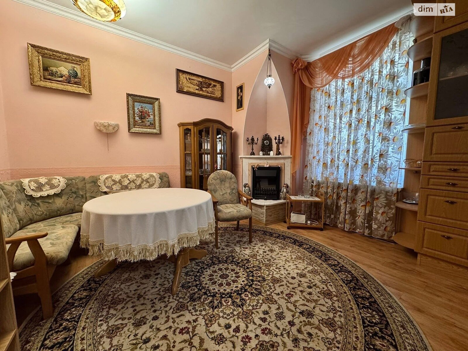 Продажа трехкомнатной квартиры в Ивано-Франковске, на ул. Грюнвальдская 15, кв. 31, фото 1 Продажа трехкомнатной квартиры в Ивано-Франковске, на ул. Грюнвальдская 15, кв. 31, фото 1
