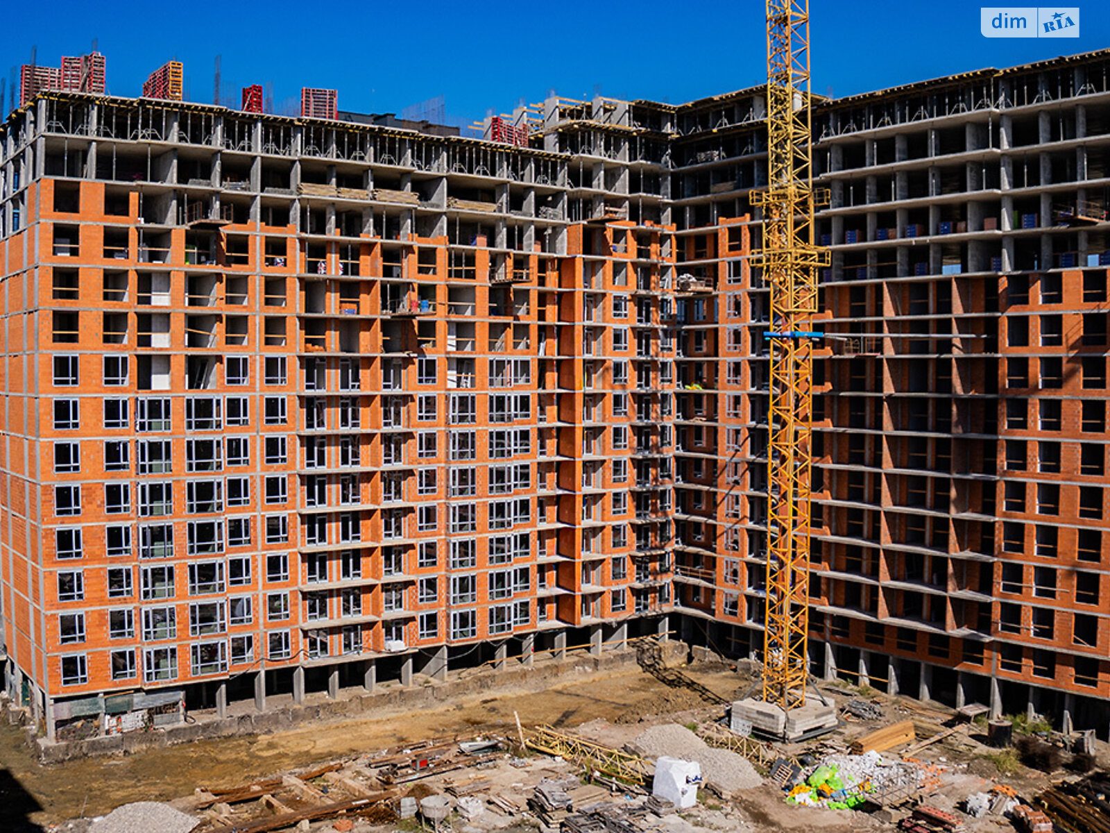 Продажа трехкомнатной квартиры в Ивано-Франковске, на ул. Хриплинская 9, район Майзли фото 1 Продажа трехкомнатной квартиры в Ивано-Франковске, на ул. Хриплинская 9, район Майзли фото 1