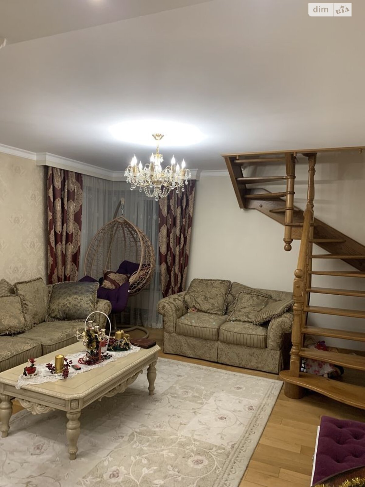 Продажа трехкомнатной квартиры в Ивано-Франковске, на ул. Ивасюка, фото 1 Продажа трехкомнатной квартиры в Ивано-Франковске, на ул. Ивасюка, фото 1