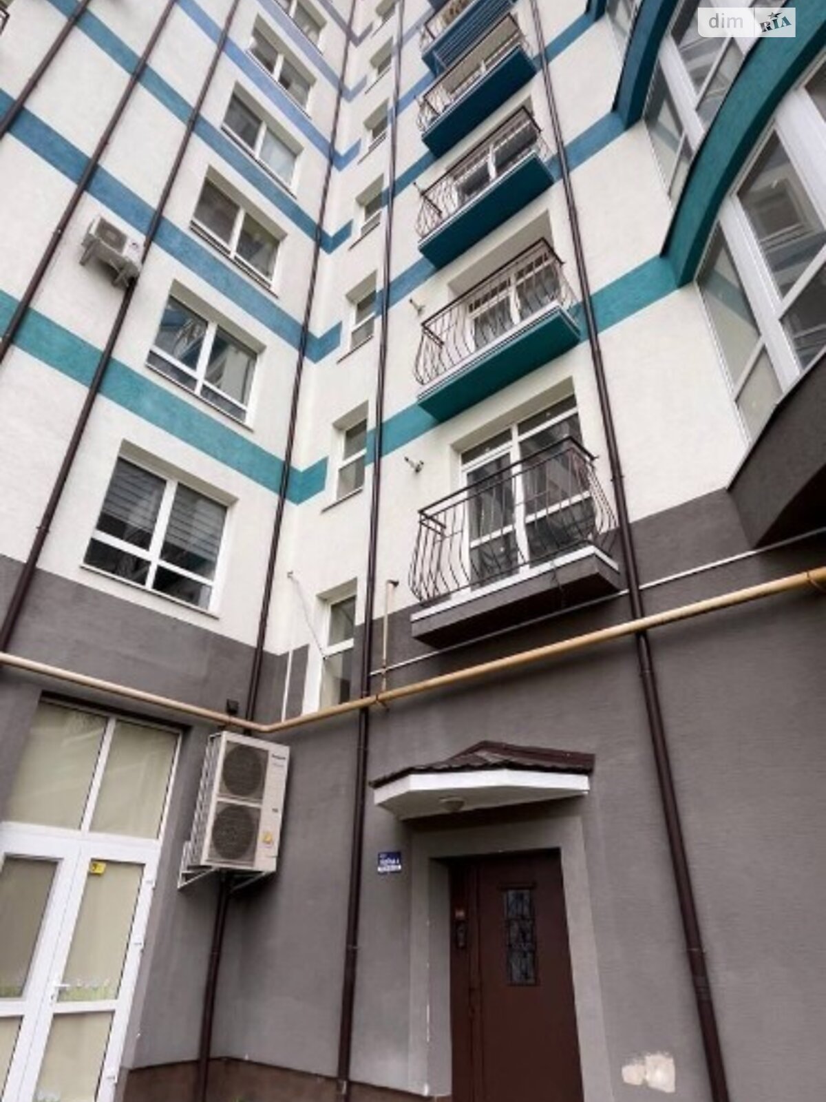 Продажа трехкомнатной квартиры в Ивано-Франковске, на ул. Дворская, район Калинова Слобода фото 1