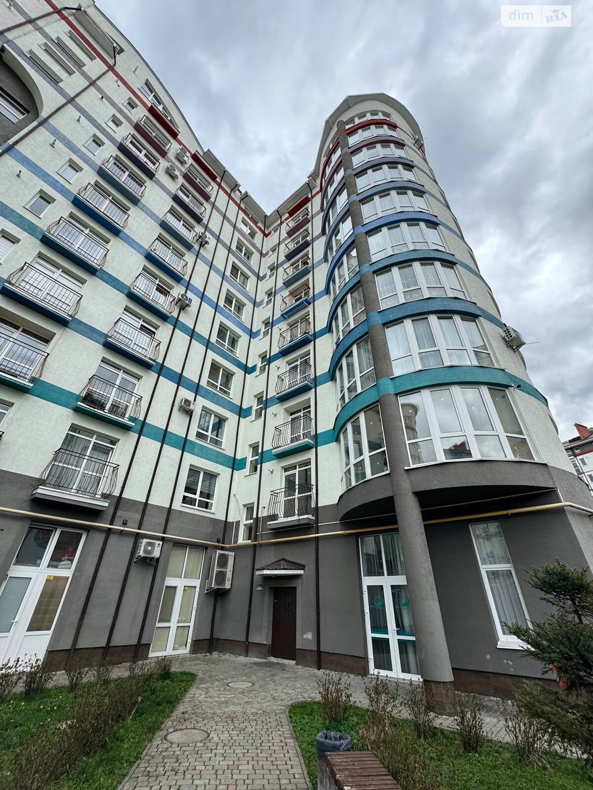 Продажа трехкомнатной квартиры в Ивано-Франковске, на ул. Слободская 6, район Калинова Слобода фото 1