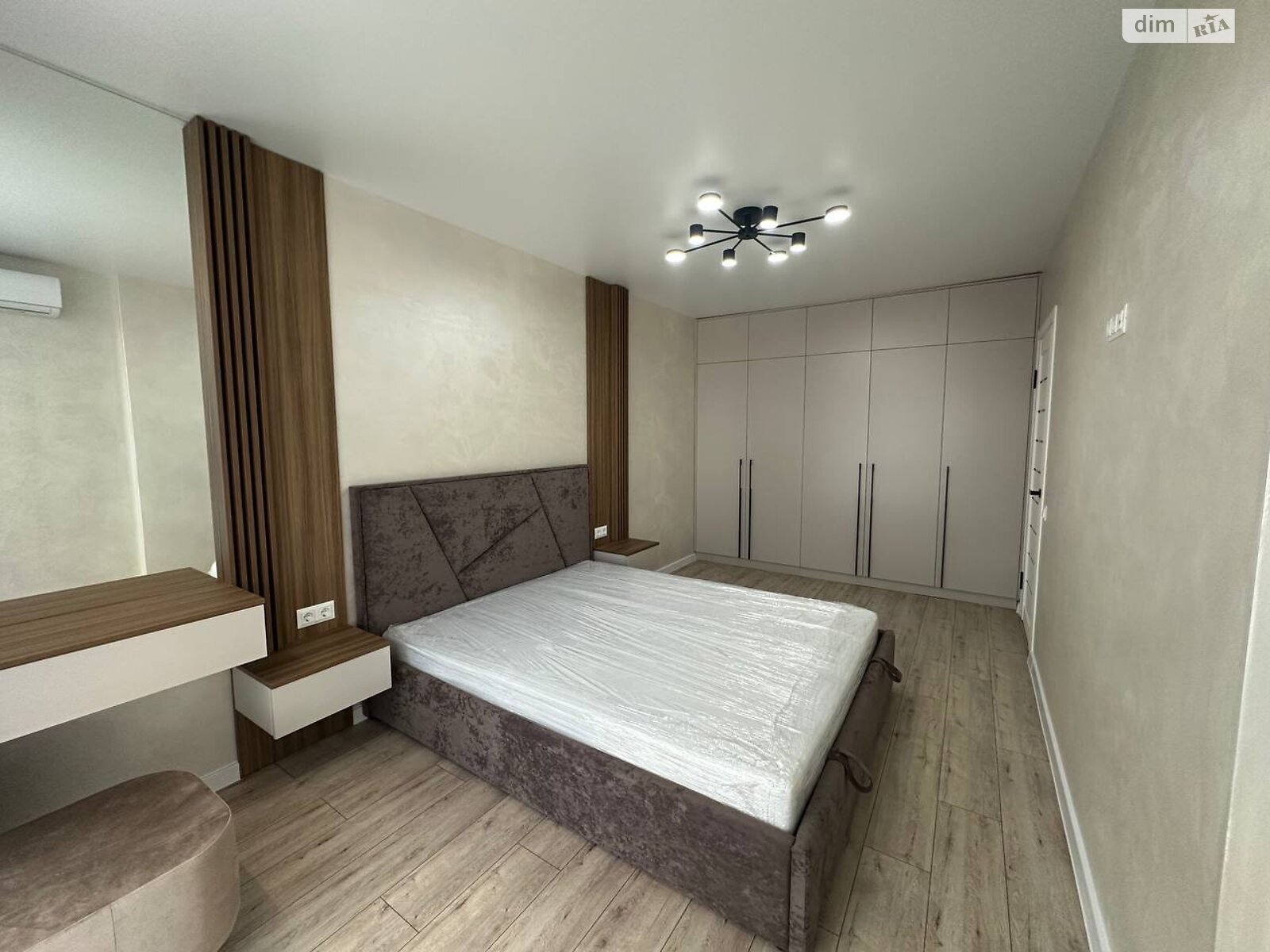 Продажа однокомнатной квартиры в Ивано-Франковске, на ул. Хмельницкого Богдана 94, район Каскад фото 1 Продажа однокомнатной квартиры в Ивано-Франковске, на ул. Хмельницкого Богдана 94, район Каскад фото 1