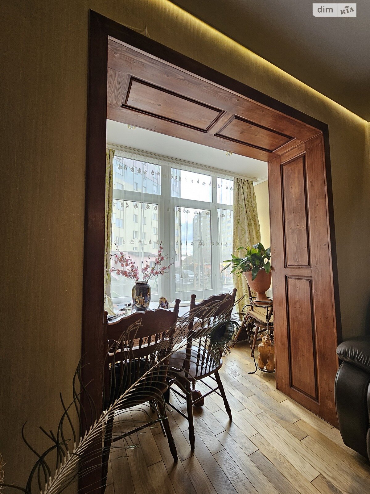 Продажа трехкомнатной квартиры в Ивано-Франковске, на пер. Ключный, район Каскад фото 1