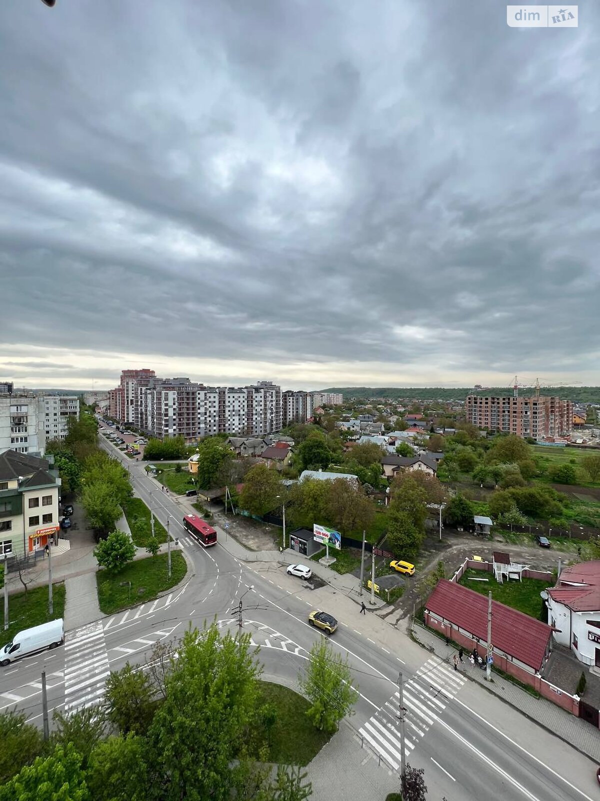Продажа трехкомнатной квартиры в Ивано-Франковске, на ул. Миколайчука Ивана, район Каскад фото 1 Продажа трехкомнатной квартиры в Ивано-Франковске, на ул. Миколайчука Ивана, район Каскад фото 1