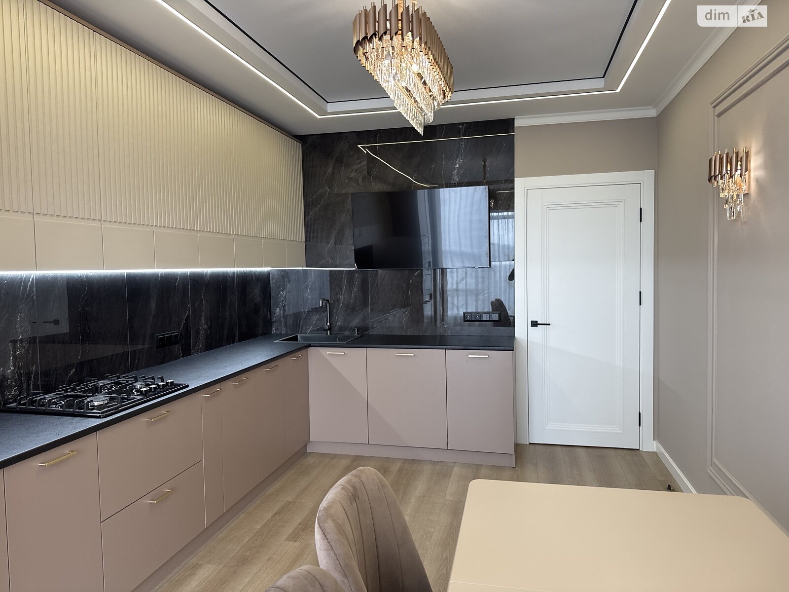 Продажа двухкомнатной квартиры в Ивано-Франковске, на ул. Мира 100, район Каскад фото 1 Продажа двухкомнатной квартиры в Ивано-Франковске, на ул. Мира 100, район Каскад фото 1