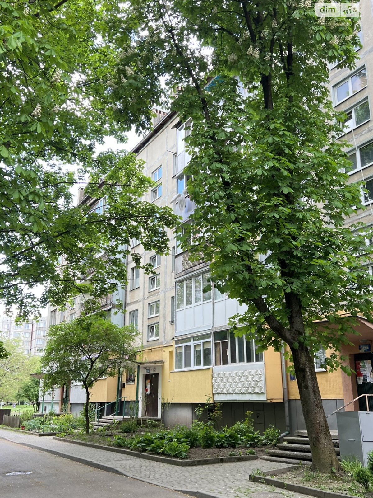 Продажа двухкомнатной квартиры в Ивано-Франковске, на ул. Симоненко Василия, район Каскад фото 1 Продажа двухкомнатной квартиры в Ивано-Франковске, на ул. Симоненко Василия, район Каскад фото 1