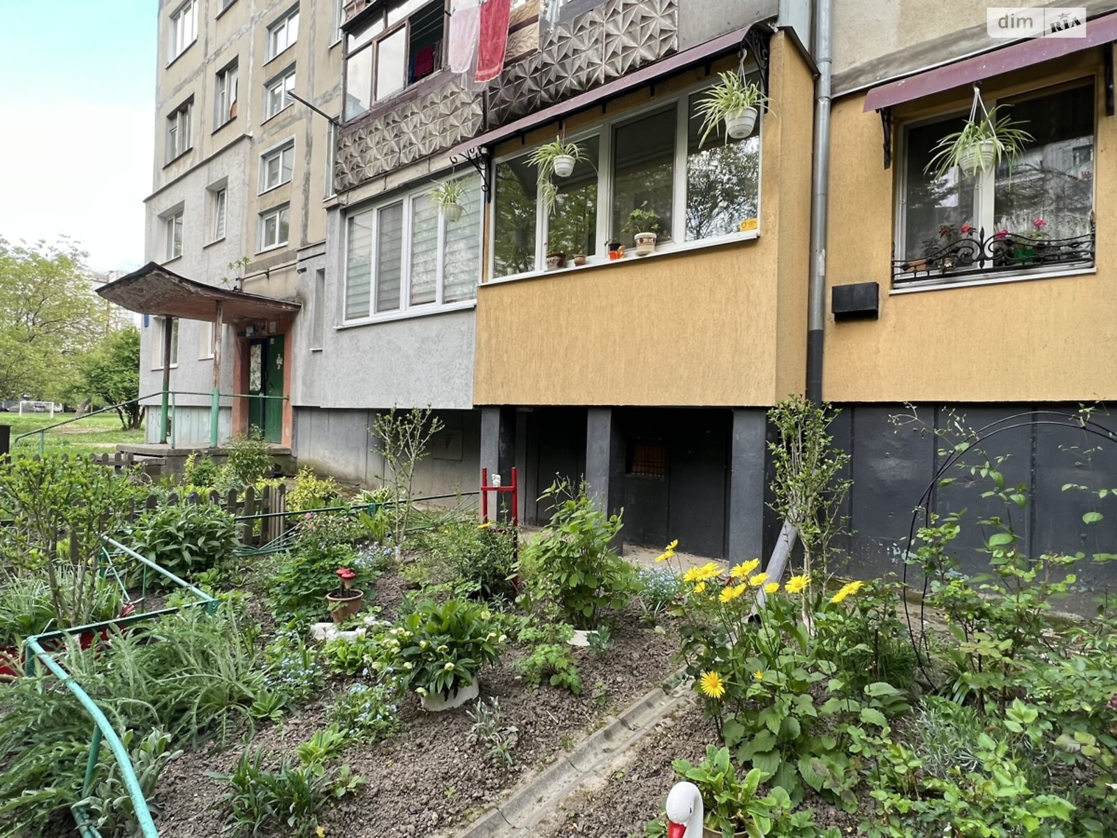 Продажа двухкомнатной квартиры в Ивано-Франковске, на ул. Симоненко Василия, район Каскад фото 1 Продажа двухкомнатной квартиры в Ивано-Франковске, на ул. Симоненко Василия, район Каскад фото 1