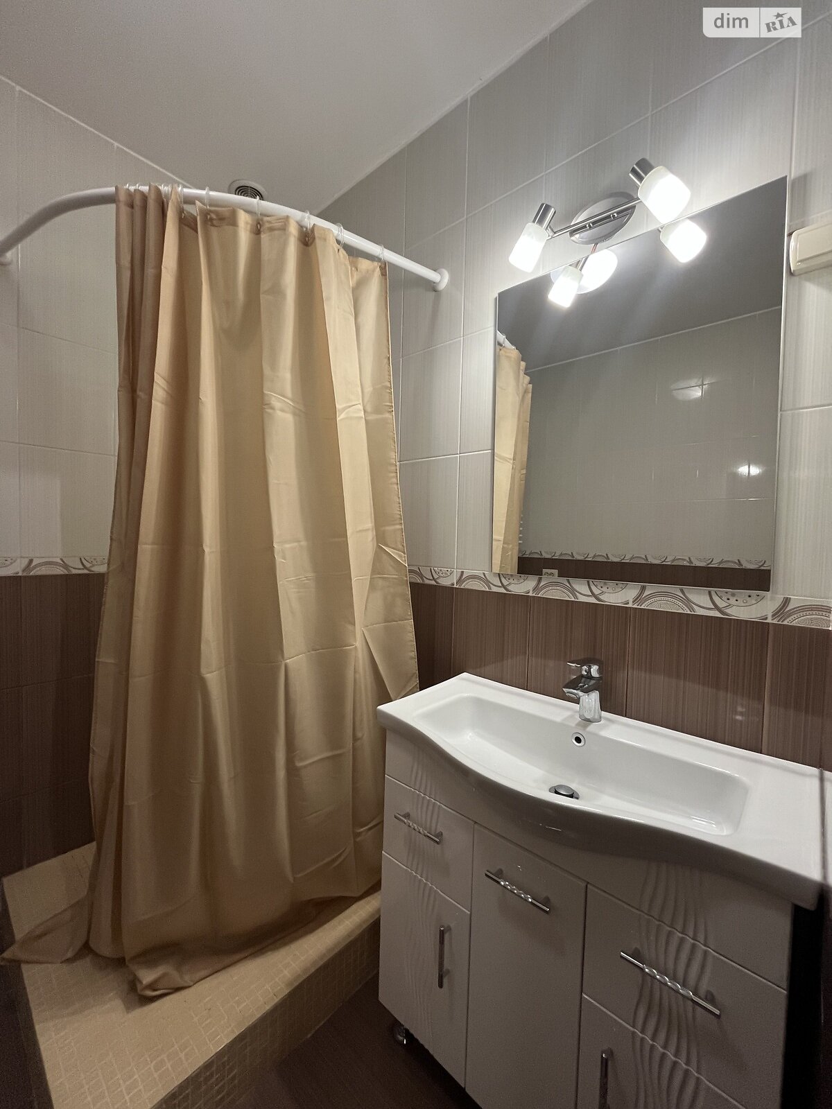 Продажа двухкомнатной квартиры в Ивано-Франковске, на ул. Стуса Василия 28, район Каскад фото 1 Продажа двухкомнатной квартиры в Ивано-Франковске, на ул. Стуса Василия 28, район Каскад фото 1