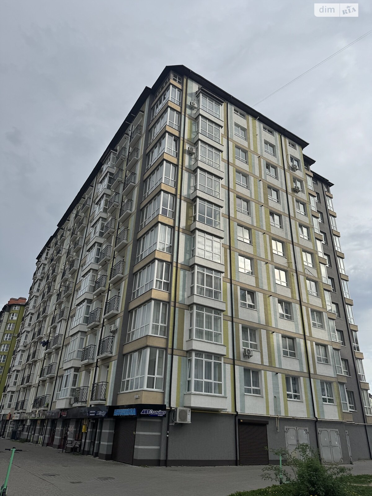 Продажа трехкомнатной квартиры в Ивано-Франковске, на ул. Стуса Василия 38, район Каскад фото 1 Продажа трехкомнатной квартиры в Ивано-Франковске, на ул. Стуса Василия 38, район Каскад фото 1