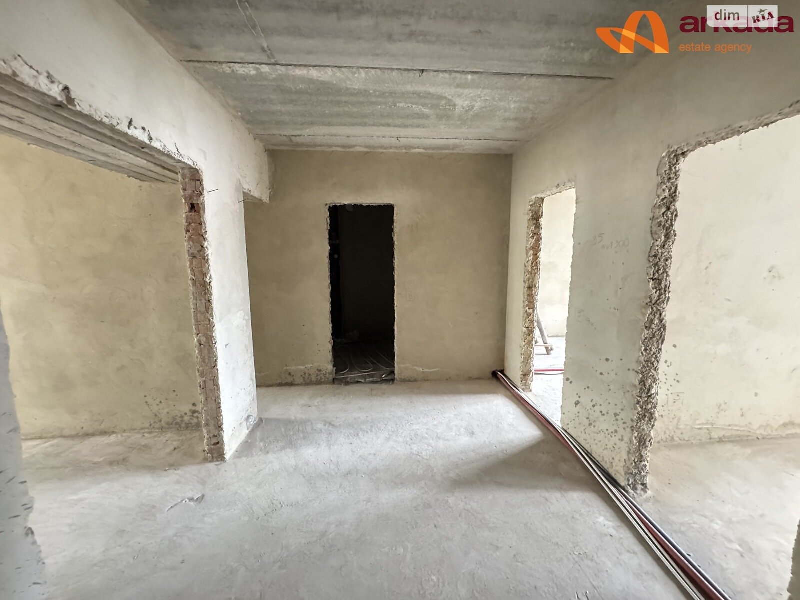 Продаж трикімнатної квартири в Вовчинцю, на вул. Яблунева, фото 1 Продаж трикімнатної квартири в Вовчинцю, на вул. Яблунева, фото 1