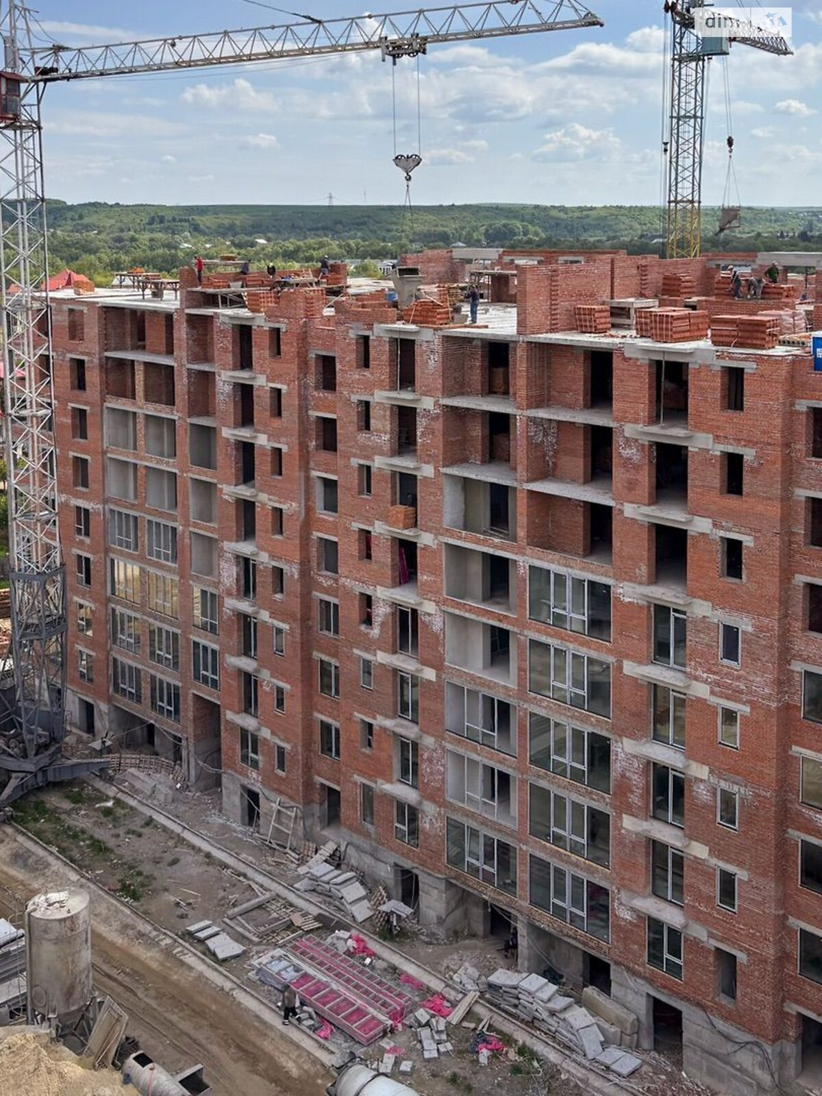 Продажа трехкомнатной квартиры в Ивано-Франковске, на пер. Ключный 1, фото 1 Продажа трехкомнатной квартиры в Ивано-Франковске, на пер. Ключный 1, фото 1