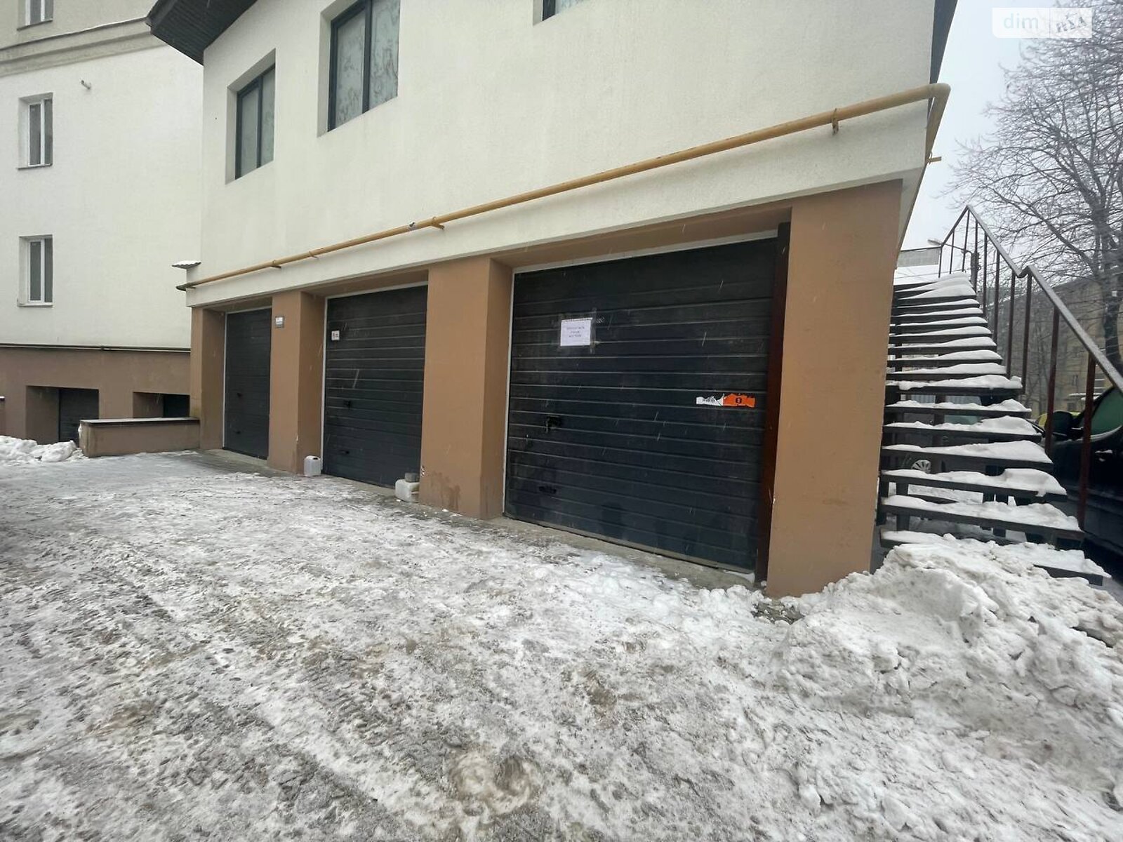 Продажа трехкомнатной квартиры в Ивано-Франковске, на ул. Гарбарская, район Княгинин фото 1