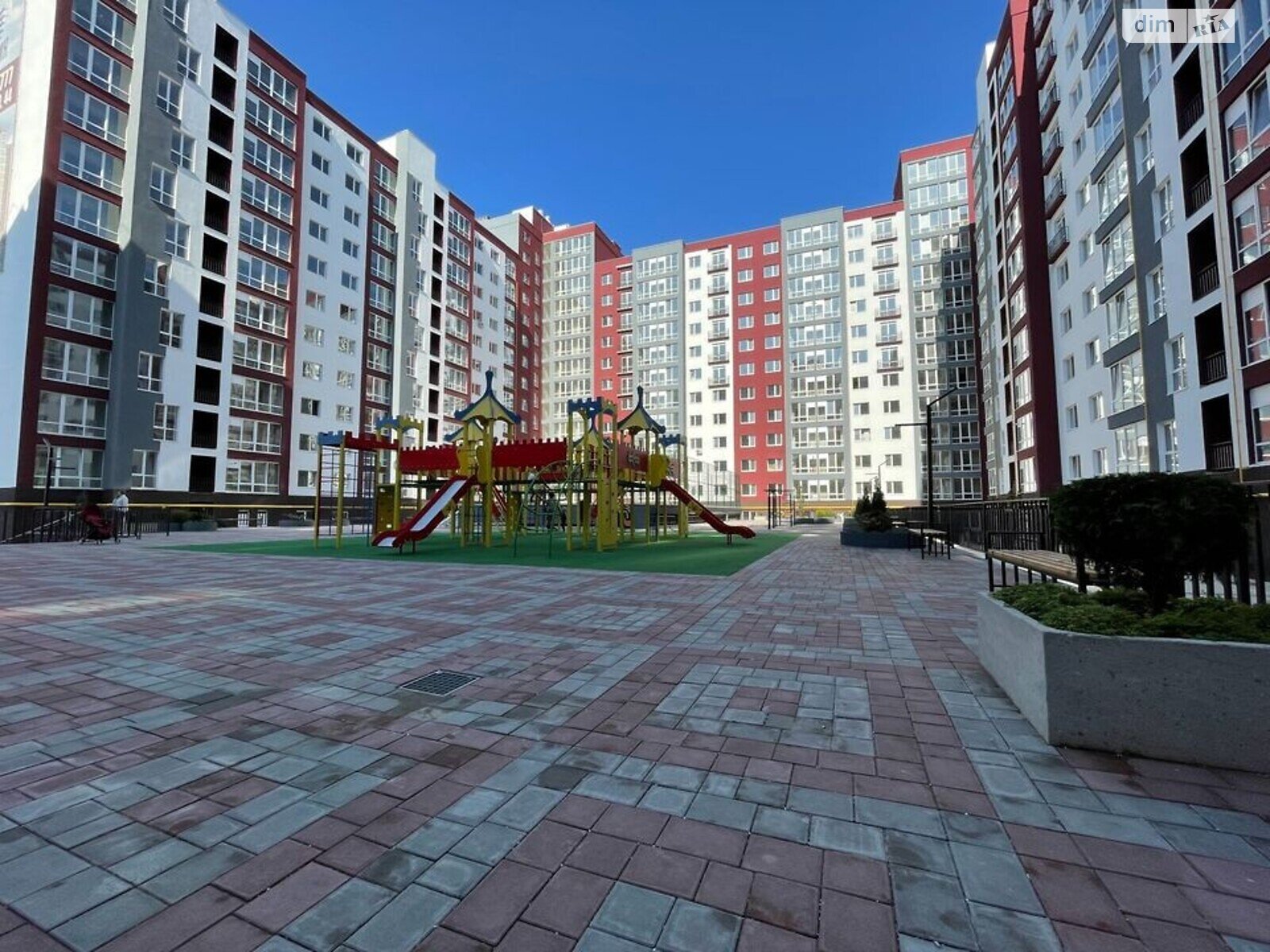 Продажа трехкомнатной квартиры в Ивано-Франковске, на ул. Княгинин, кв. 5, район Княгинин фото 1