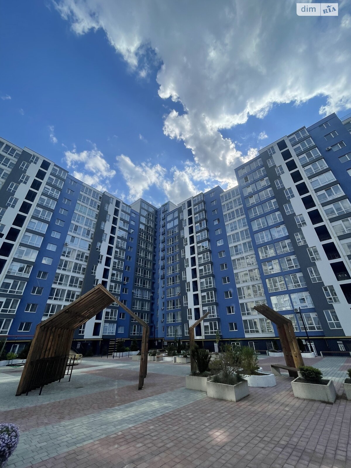 Продаж трикімнатної квартири в Івано-Франківську, на вул. Княгинин 44, район Княгинин фото 1 Продаж трикімнатної квартири в Івано-Франківську, на вул. Княгинин 44, район Княгинин фото 1
