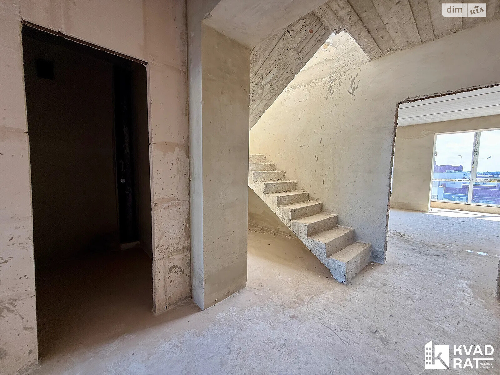 Продажа пятикомнатной квартиры в Ивано-Франковске, на ул. Княгинин 44 корпус 11, кв. 49, район Княгинин фото 1