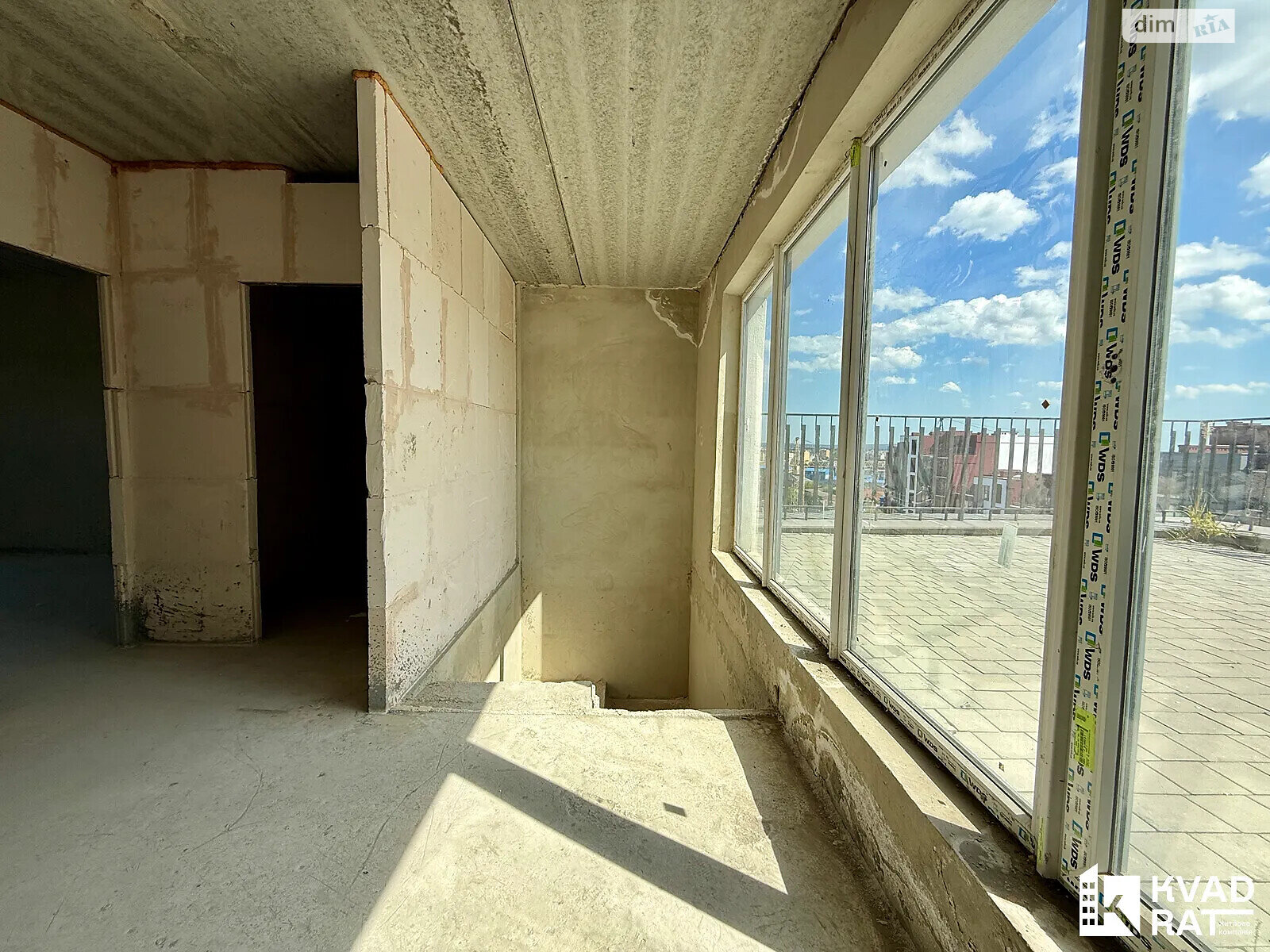 Продажа пятикомнатной квартиры в Ивано-Франковске, на ул. Княгинин 44 корпус 11, кв. 49, район Княгинин фото 1