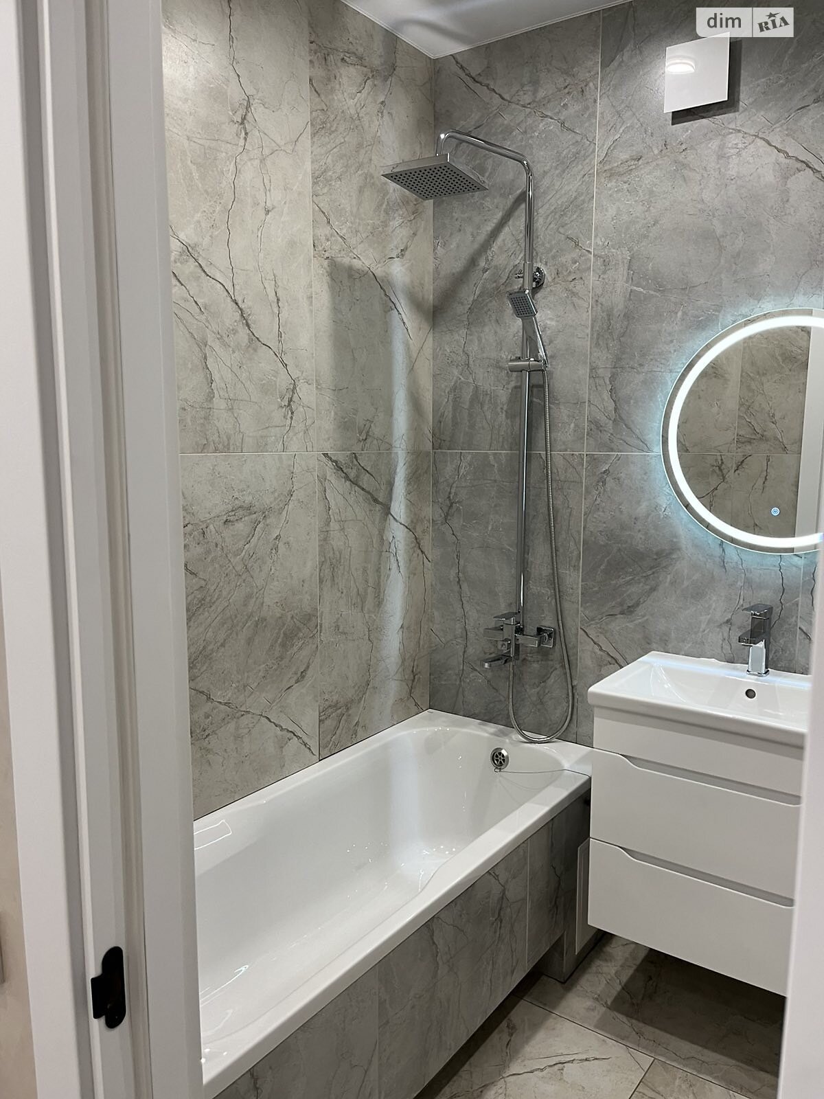 Продажа однокомнатной квартиры в Ивано-Франковске, на ул. Княгинин 44 корпус 19, кв. 109, район Княгинин фото 1 Продажа однокомнатной квартиры в Ивано-Франковске, на ул. Княгинин 44 корпус 19, кв. 109, район Княгинин фото 1