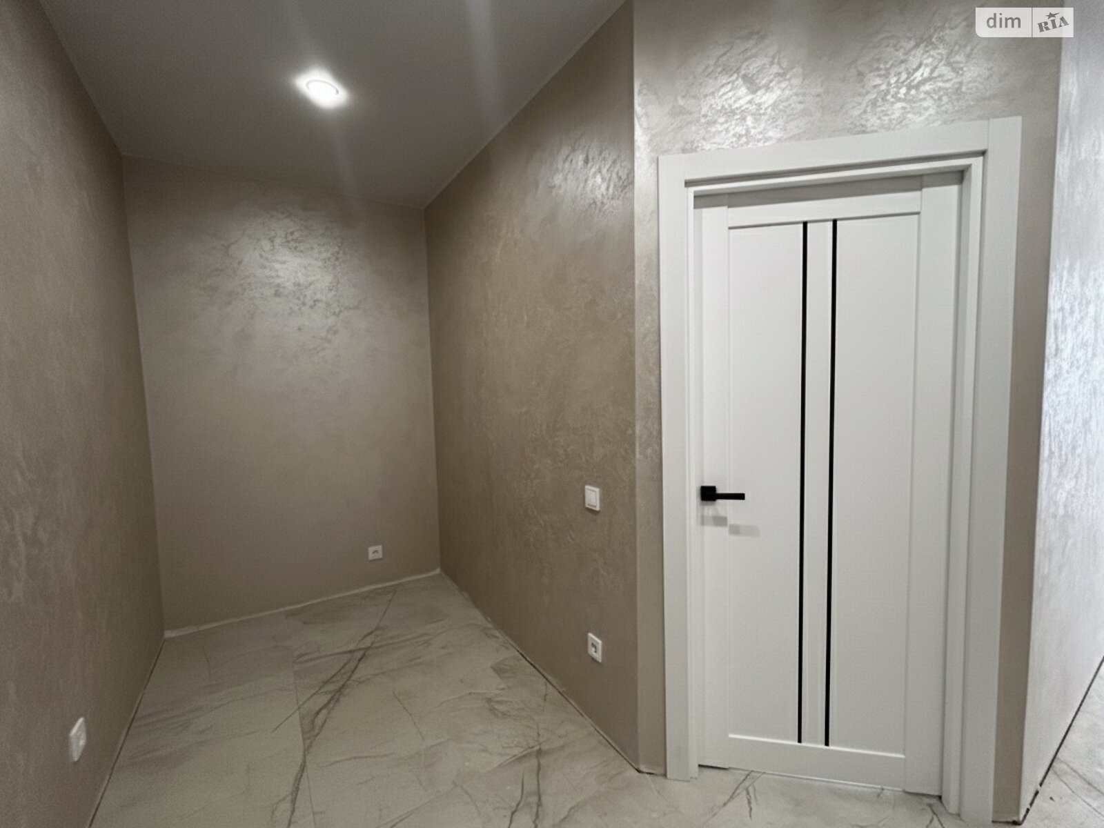 Продажа однокомнатной квартиры в Ивано-Франковске, на ул. Княгинин 44 корпус 19, кв. 109, район Княгинин фото 1 Продажа однокомнатной квартиры в Ивано-Франковске, на ул. Княгинин 44 корпус 19, кв. 109, район Княгинин фото 1